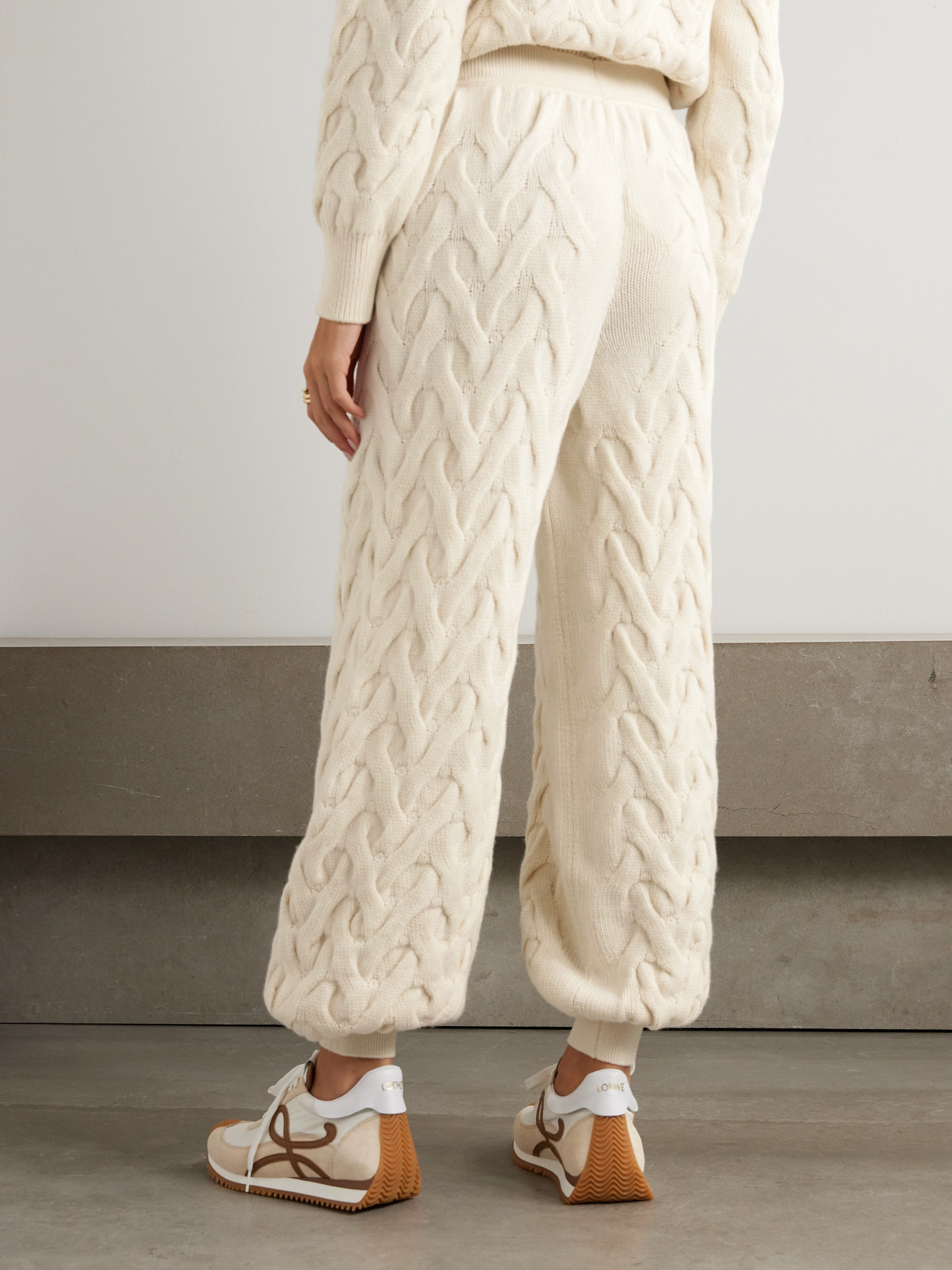 Loro Piana Cable-knit Cashmere Tapered Track Pants In Ivory