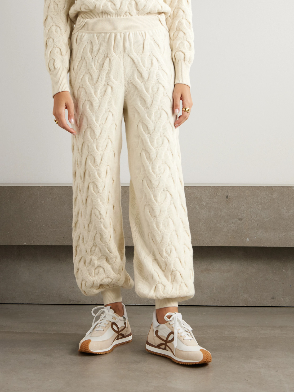 Loro Piana Cable-knit Cashmere Tapered Track Pants In Ivory