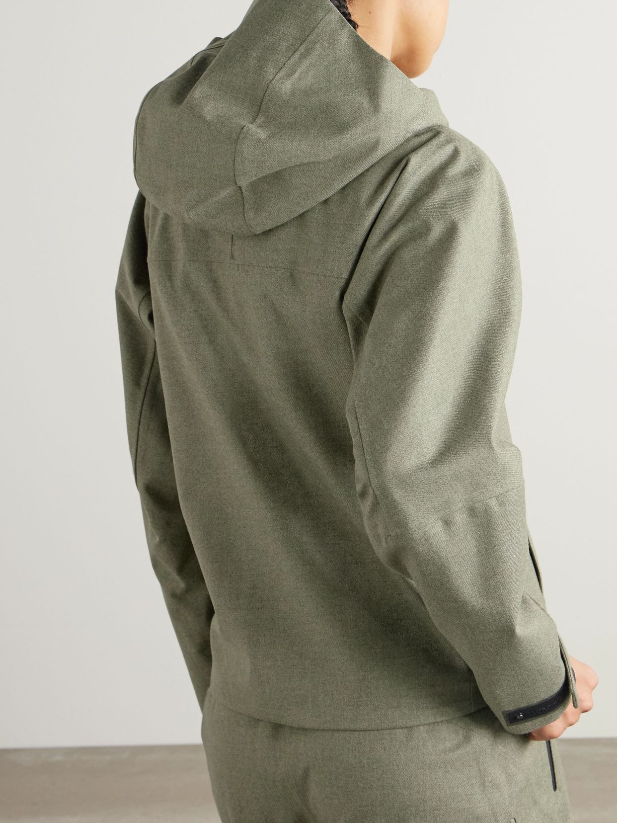 LOROPIANA 아벨보덴 울 캐시미어 혼합 후드 재킷