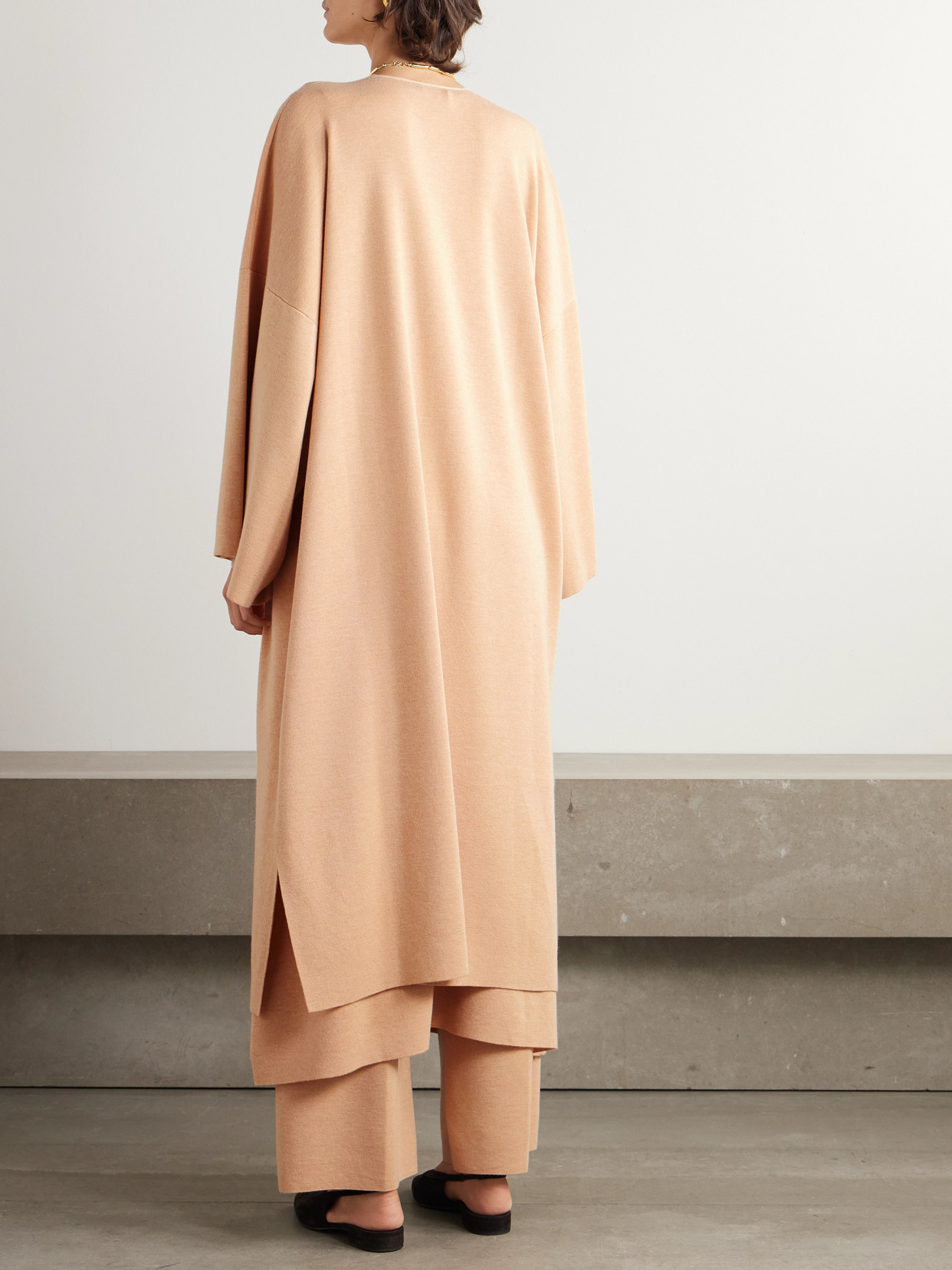 Loro Piana Cocooning Delicate Cashmere-silk Cardigan In Neutrals