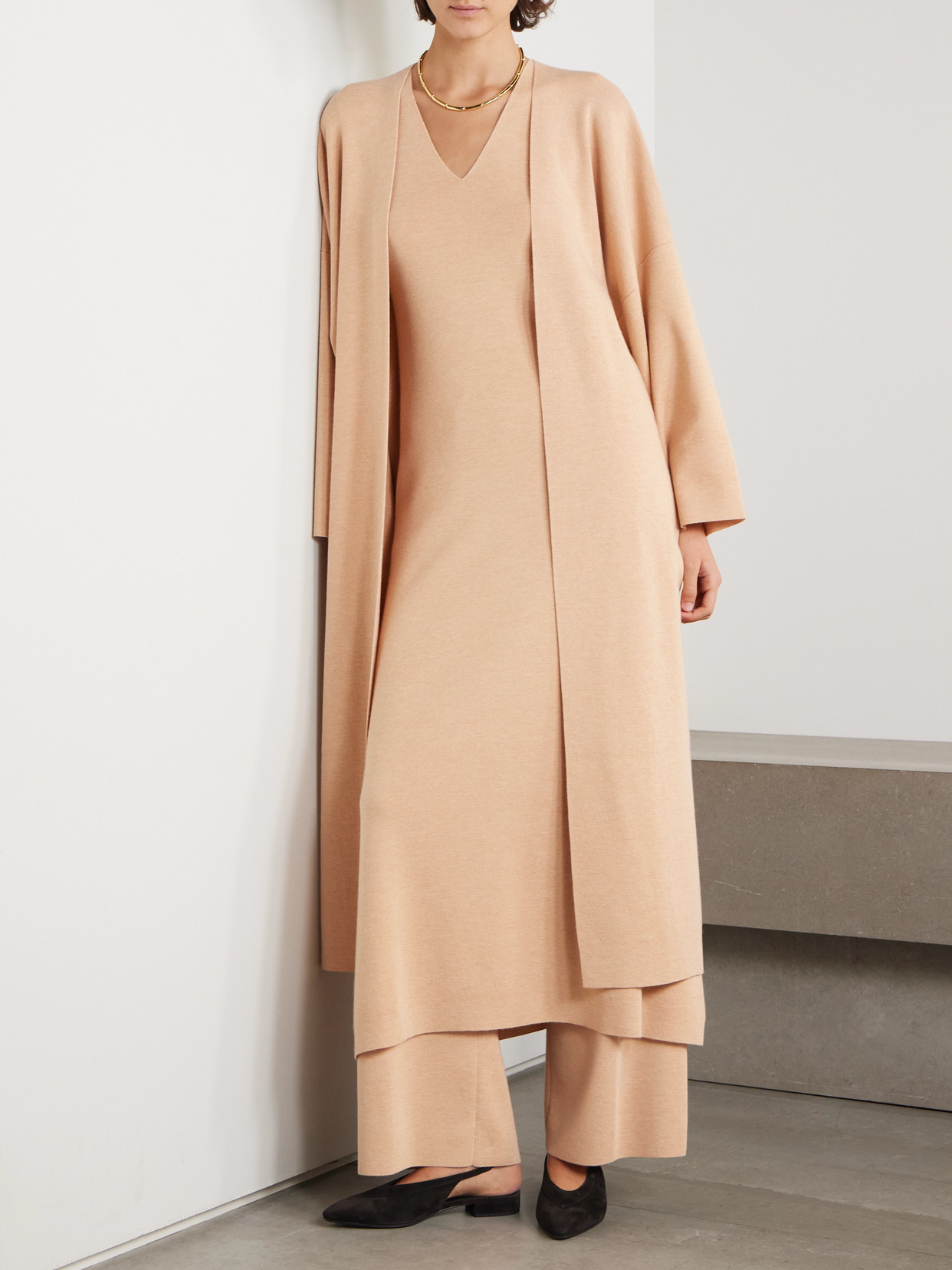 Loro Piana Cocooning Delicate Cashmere-silk Cardigan In Neutrals