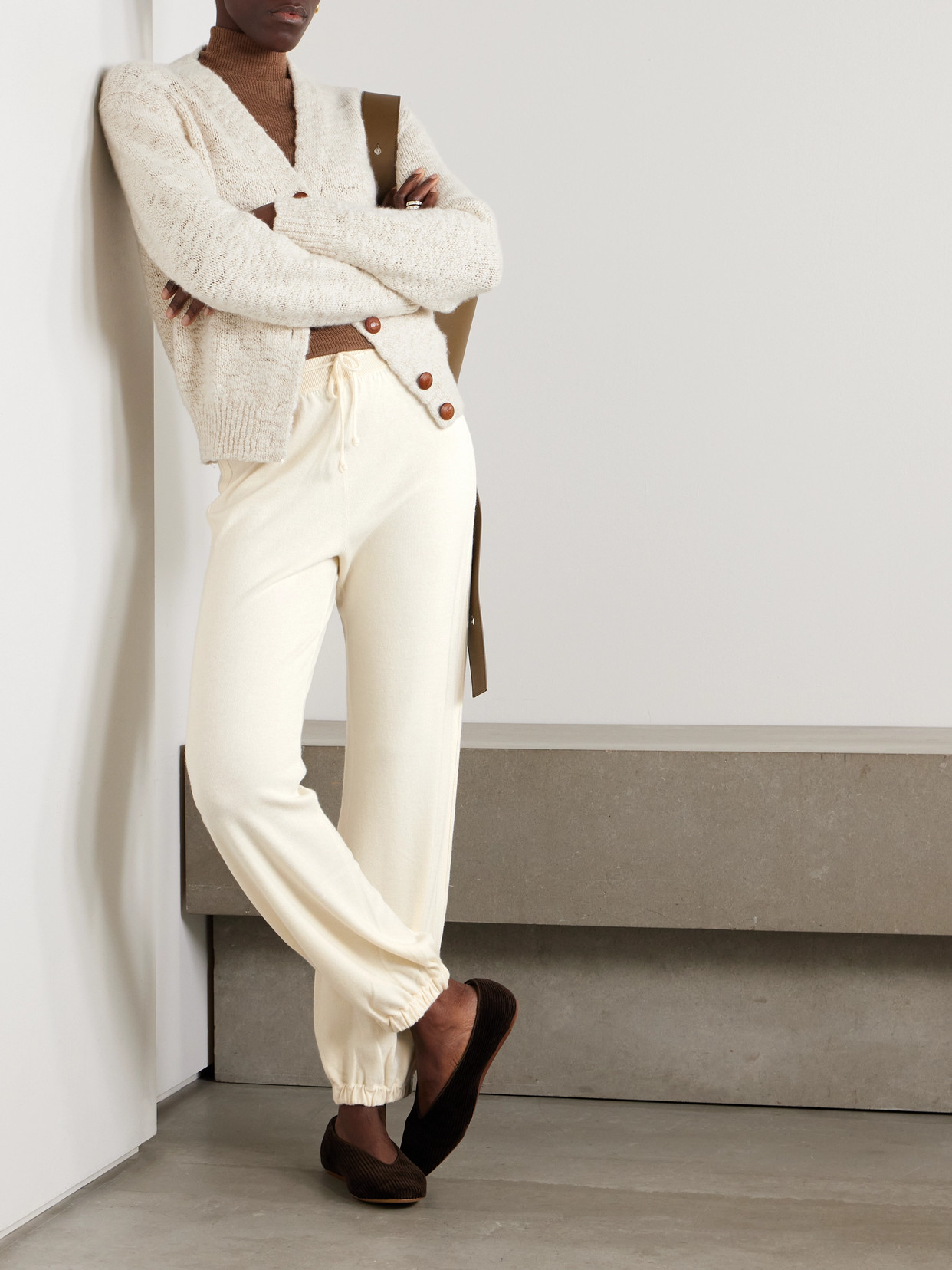 Loro Piana Cashmere Tapered Track Pants In Cream