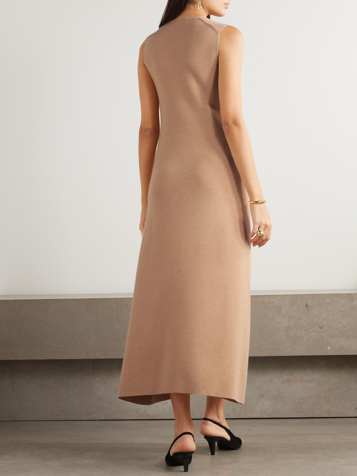 Loro Piana Cocooning Delicate Cashmere-silk Midi Dress In Neutrals