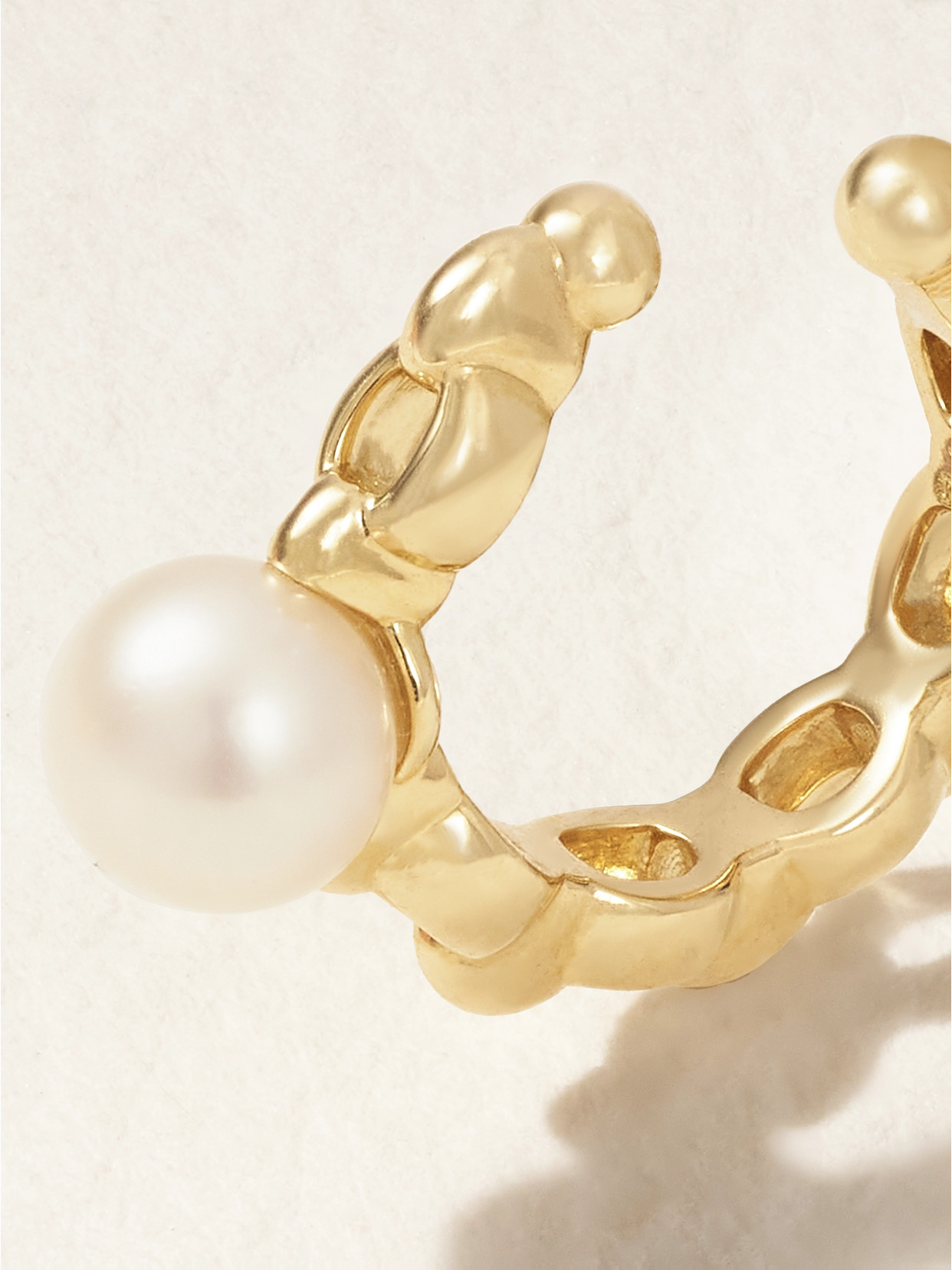 Mizuki Sea Of Beauty 14-karat Gold Pearl Ear Cuff In Gold