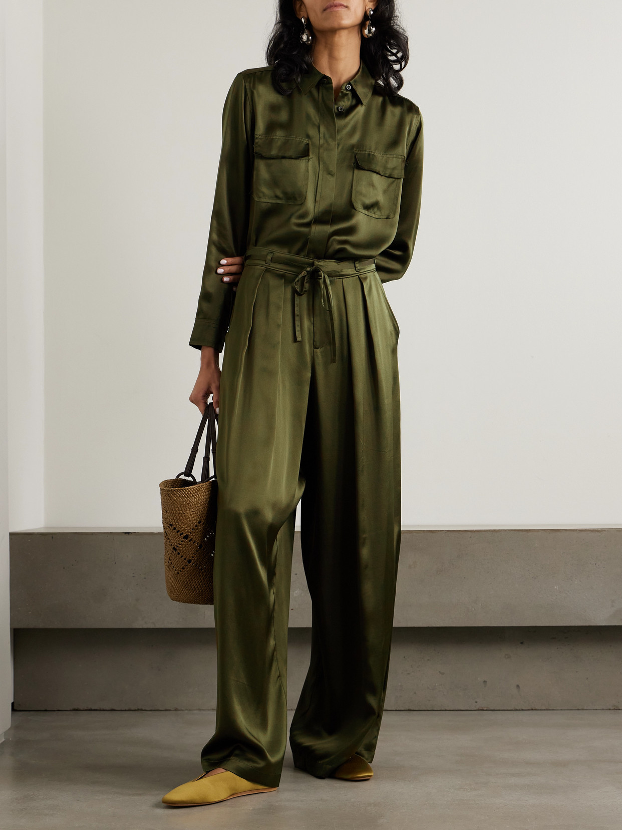 Frame Frayed Silk-charmeuse Shirt In Green