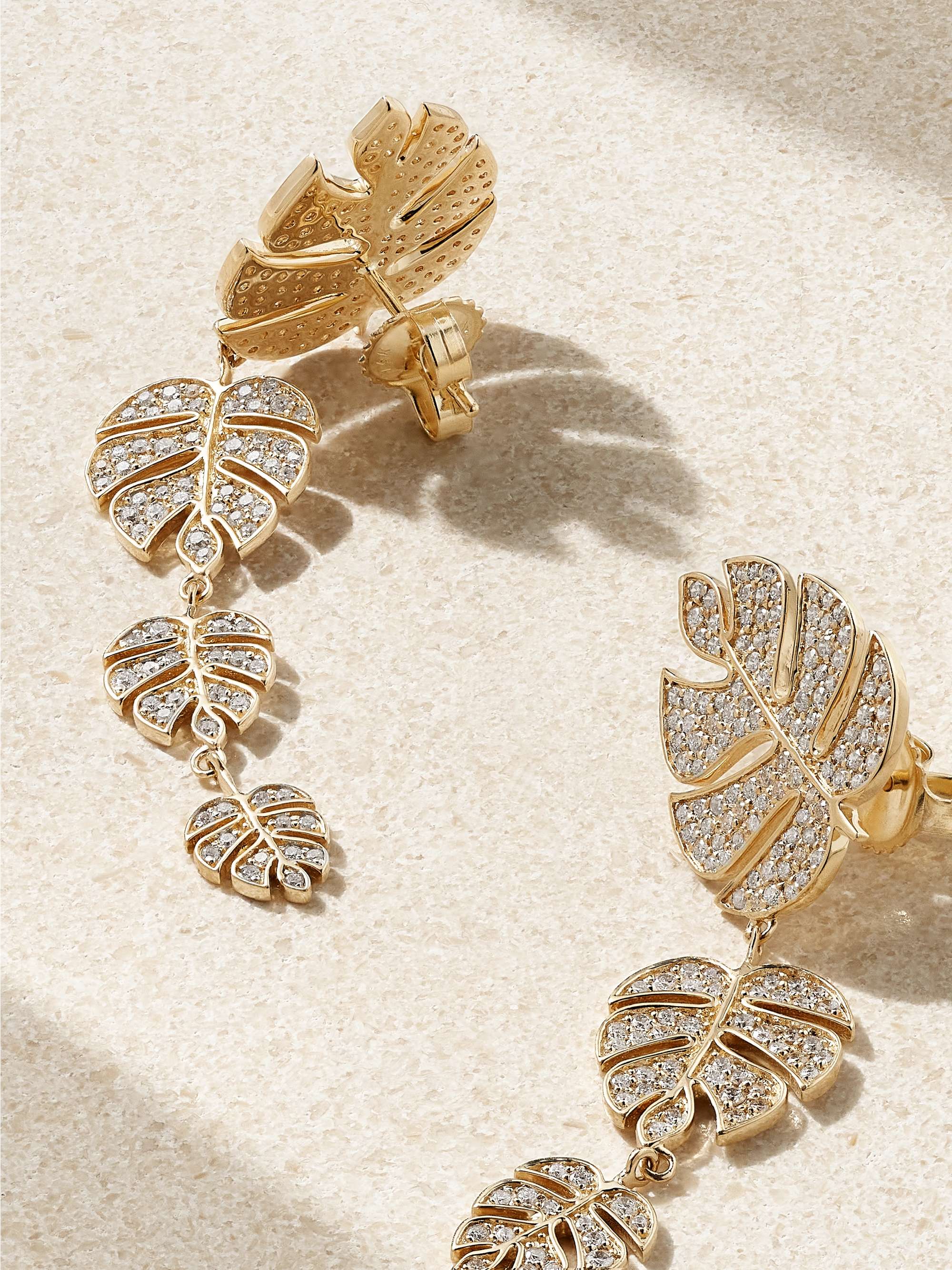 SYDNEY EVAN Monstera Leaf Ohrringe aus 14 Karat Gold mit Diamanten
