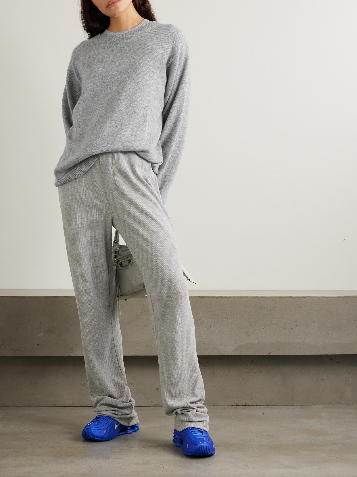 Éterne James Cashmere Sweater In Gray