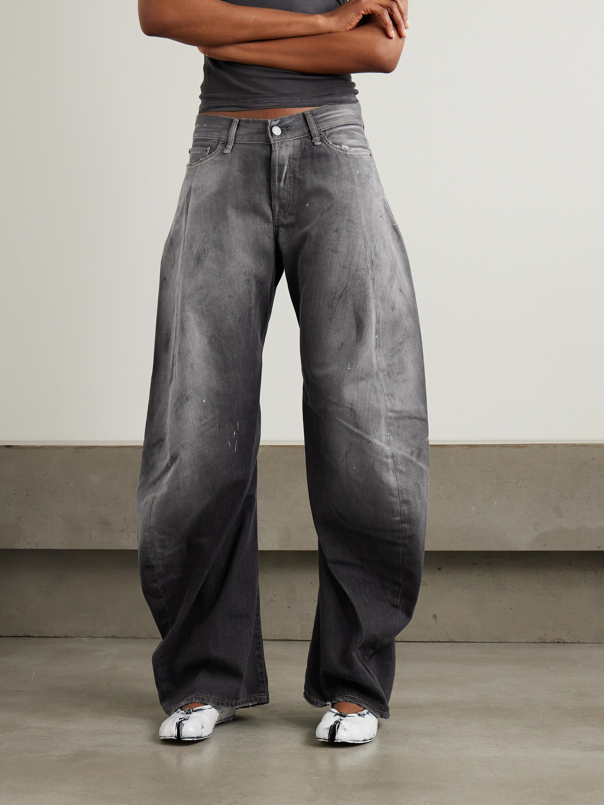Acne Studios Paint-splattered Low-rise Barrel-leg Jeans In Gray