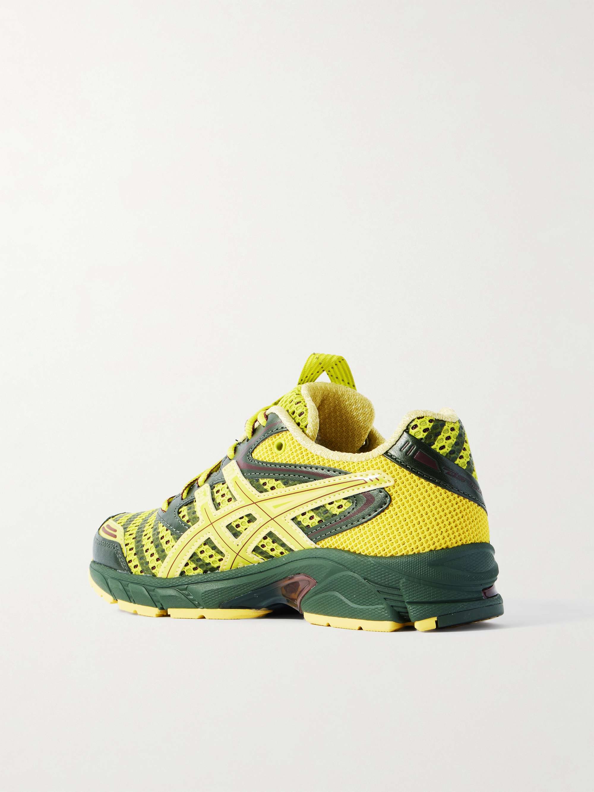 ASICS 