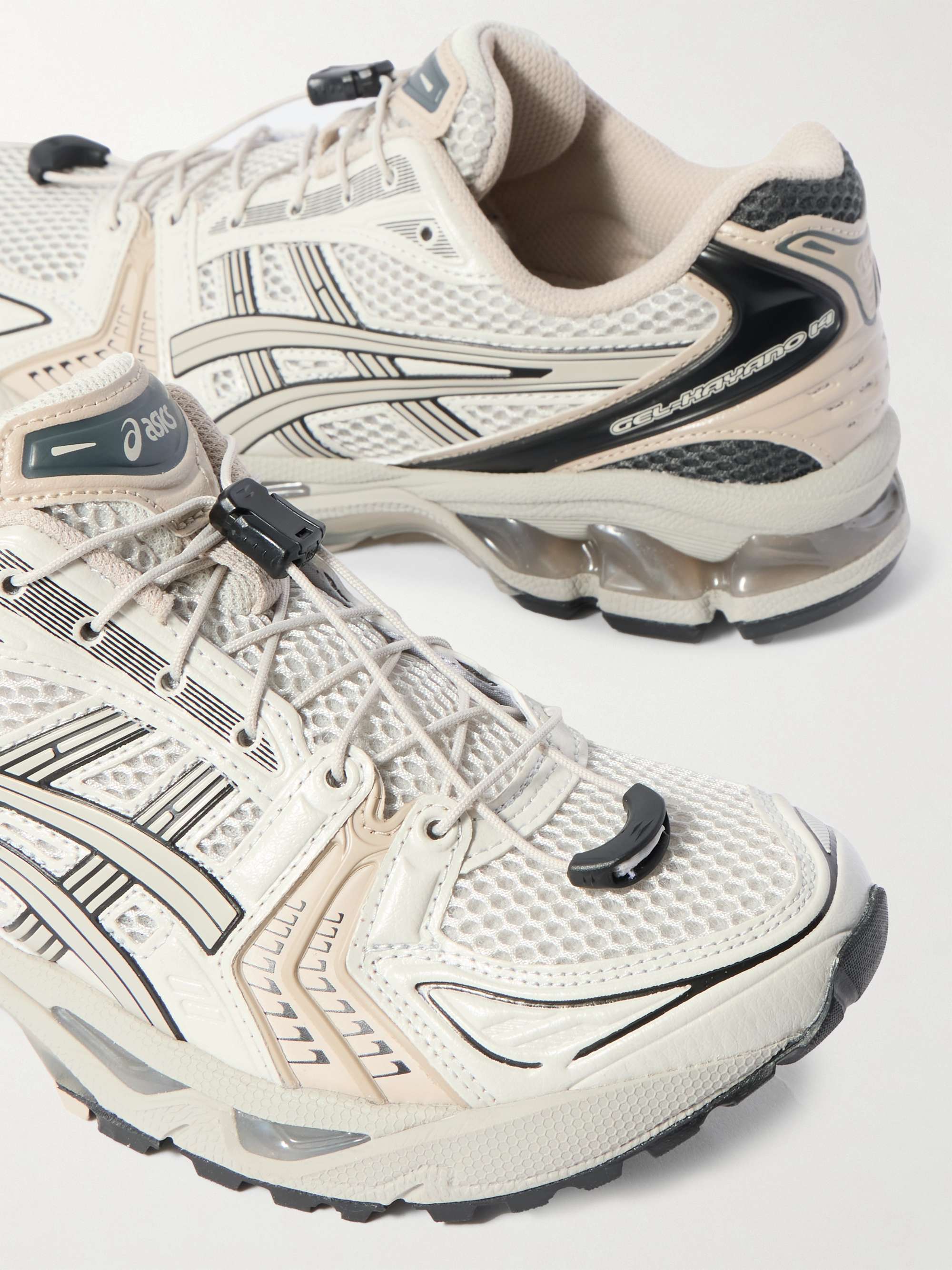 ASICS 