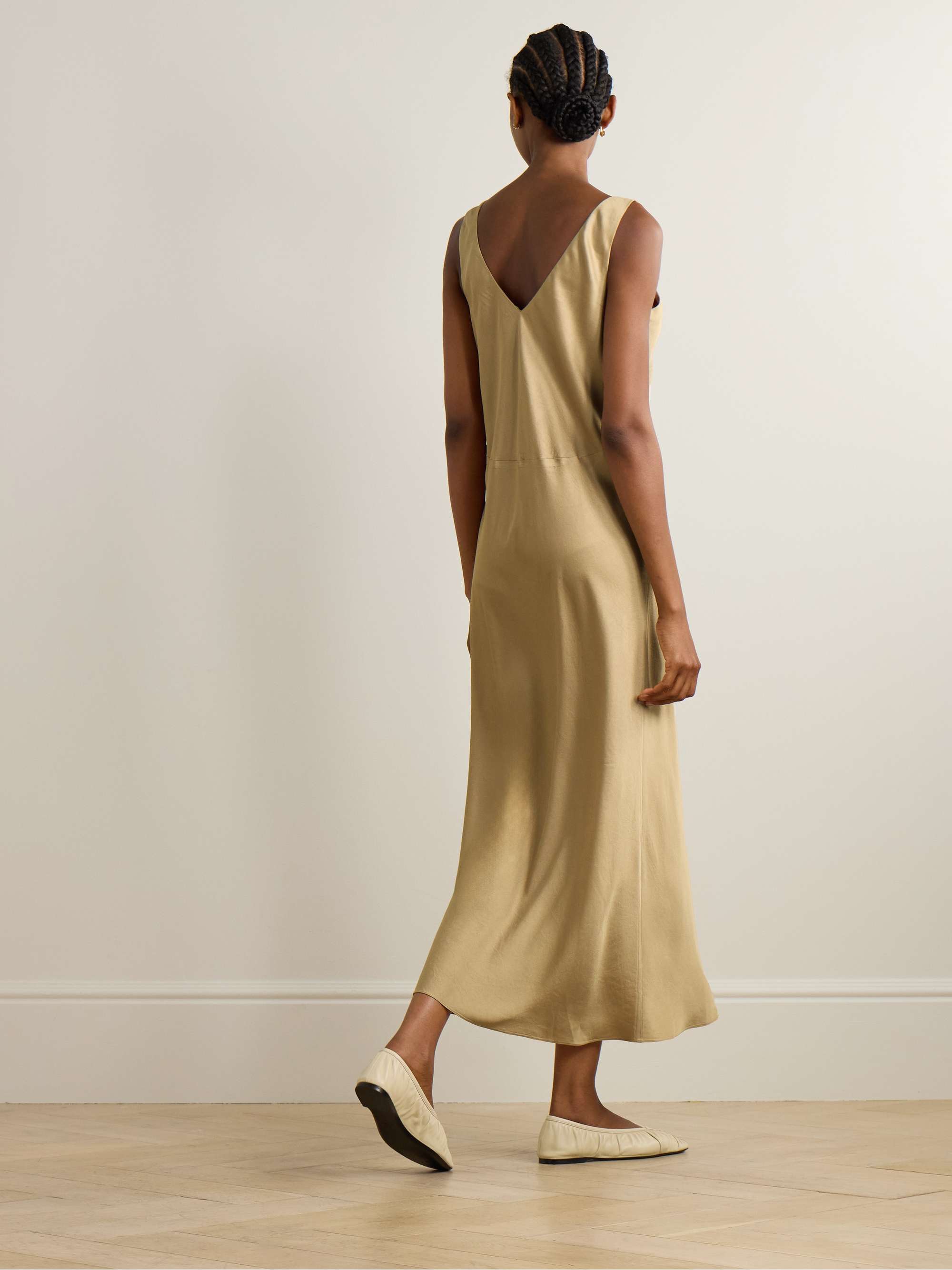 NET-A-PORTER FOR THE KING’S FOUNDATION 