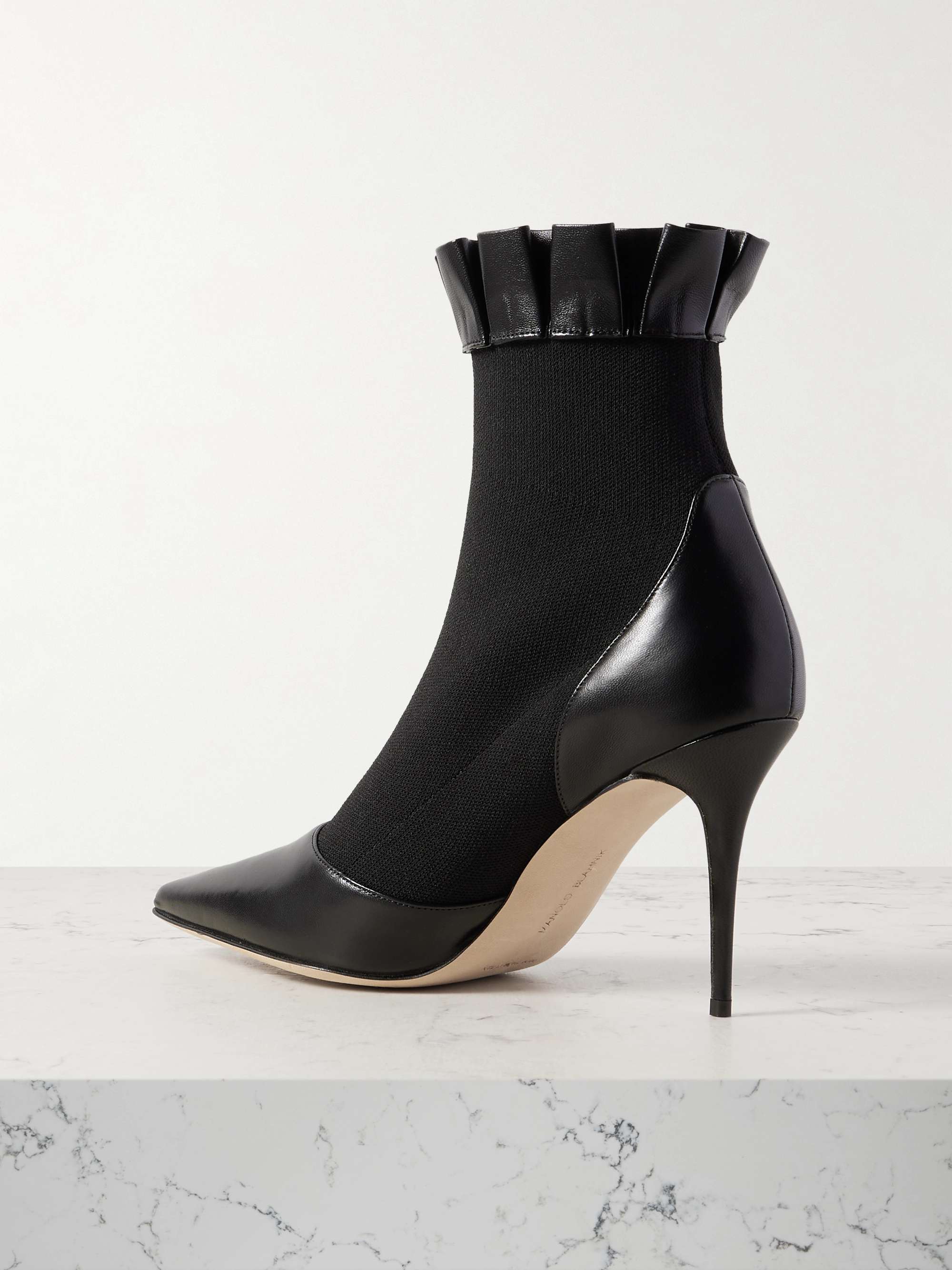 MANOLO BLAHNIK 