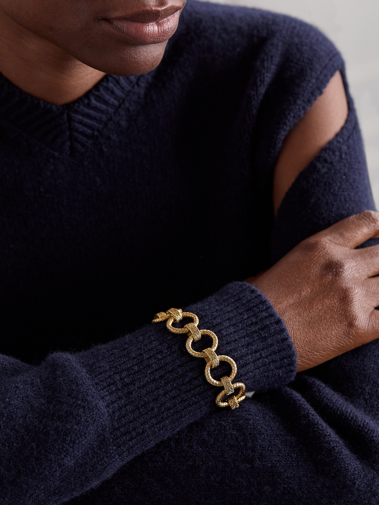 Stephanie Windsor + Georges L'enfant Vintage 1960s/1970s 18-karat Gold Bracelet In Gold