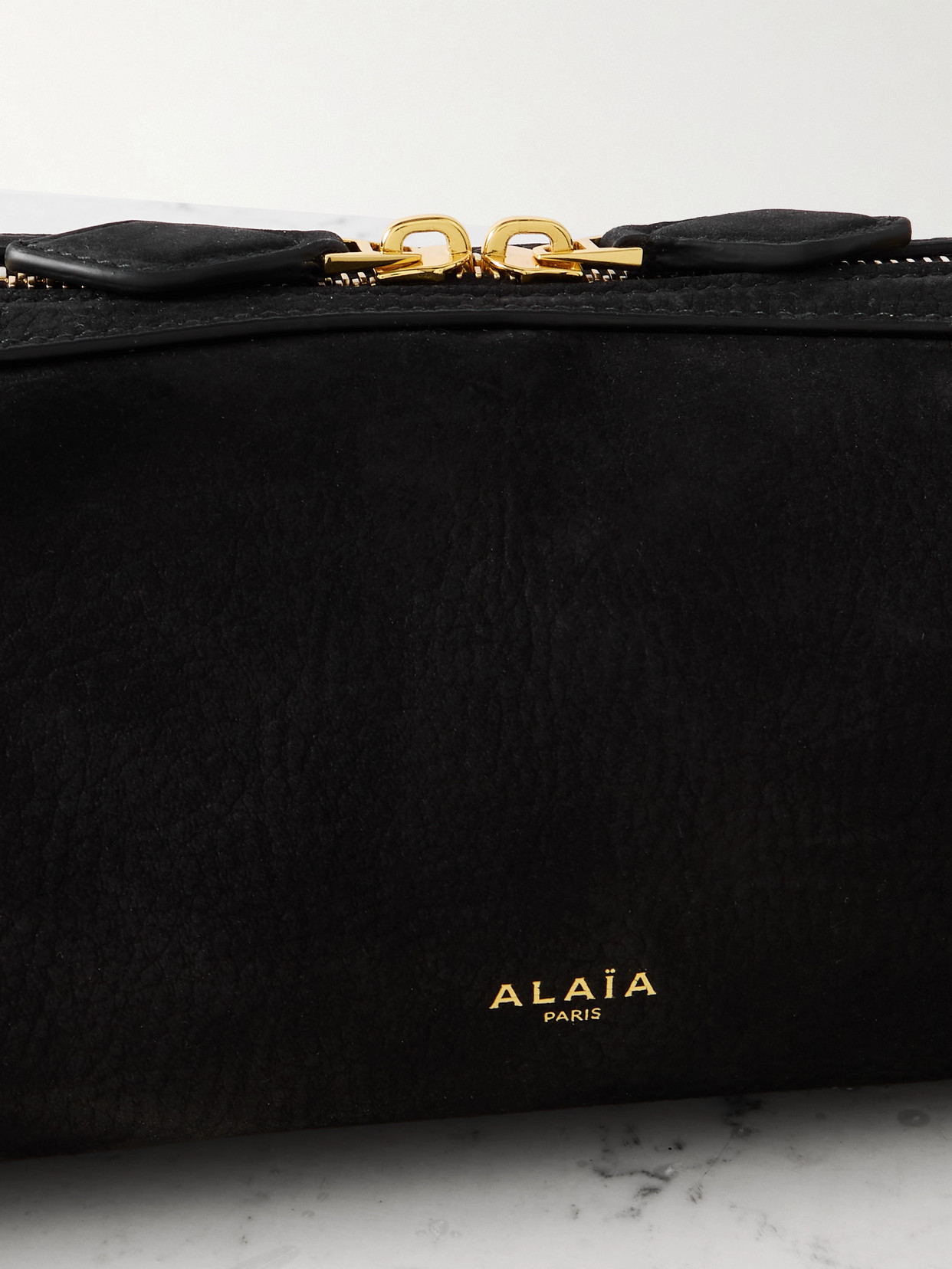 Alaïa Womens Alaia Le Teckel Branded-tag Leather Shoulder Bag In Black