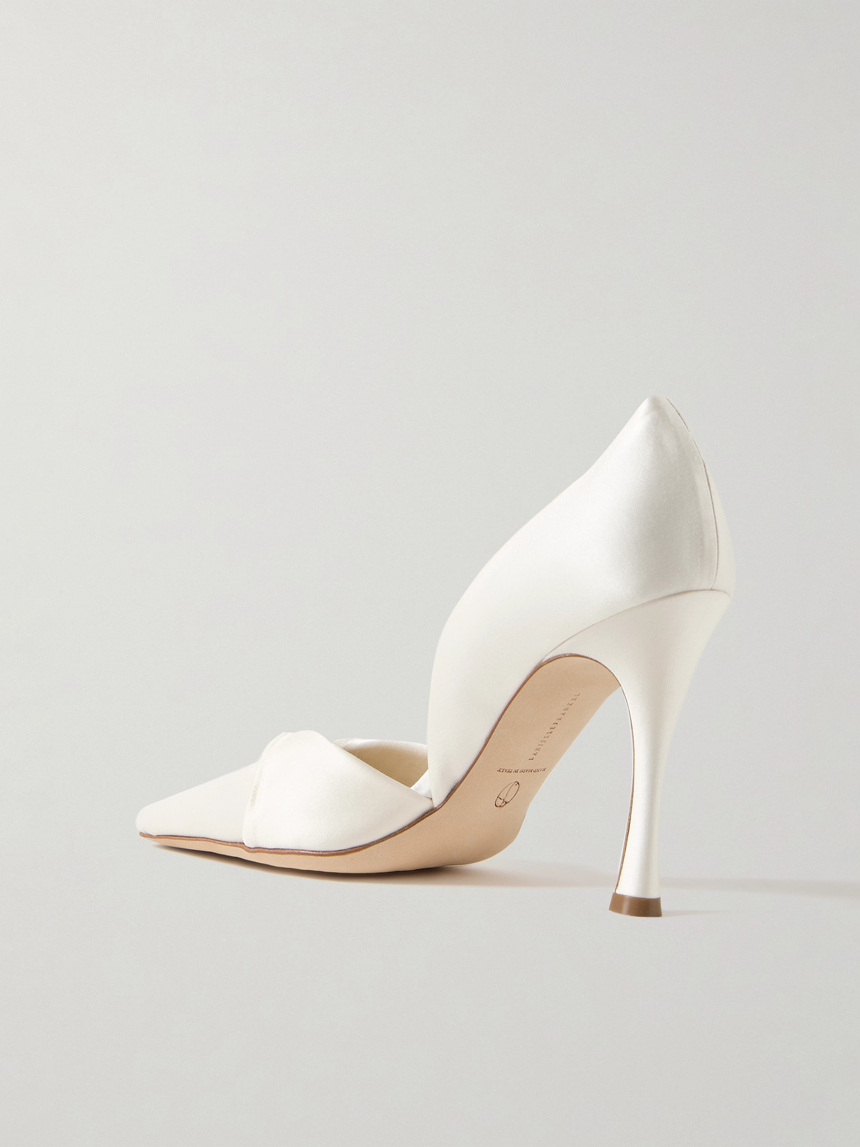 Danielle Frankel Kennedy Satin Pumps In Ivory