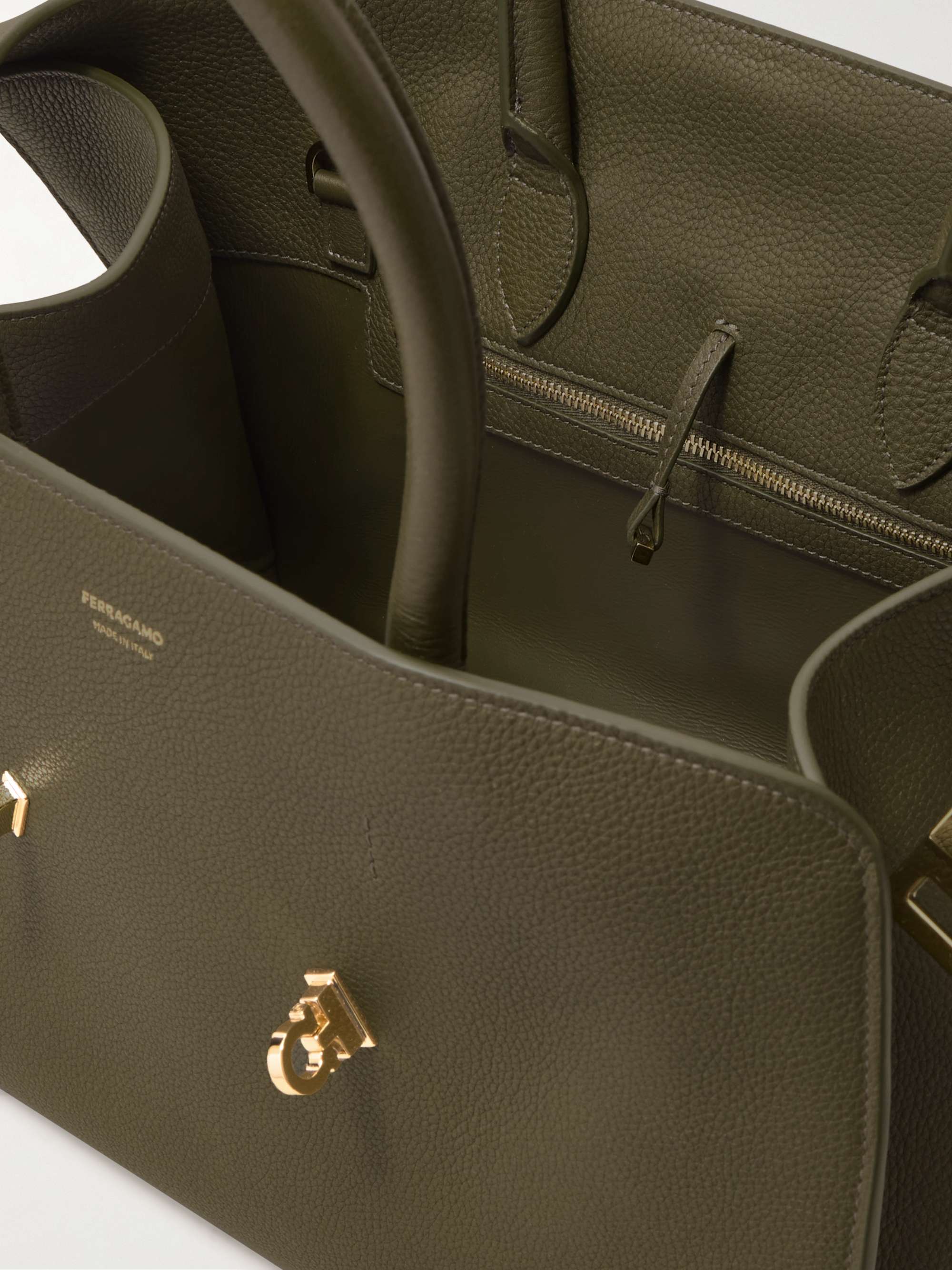 FERRAGAMO 