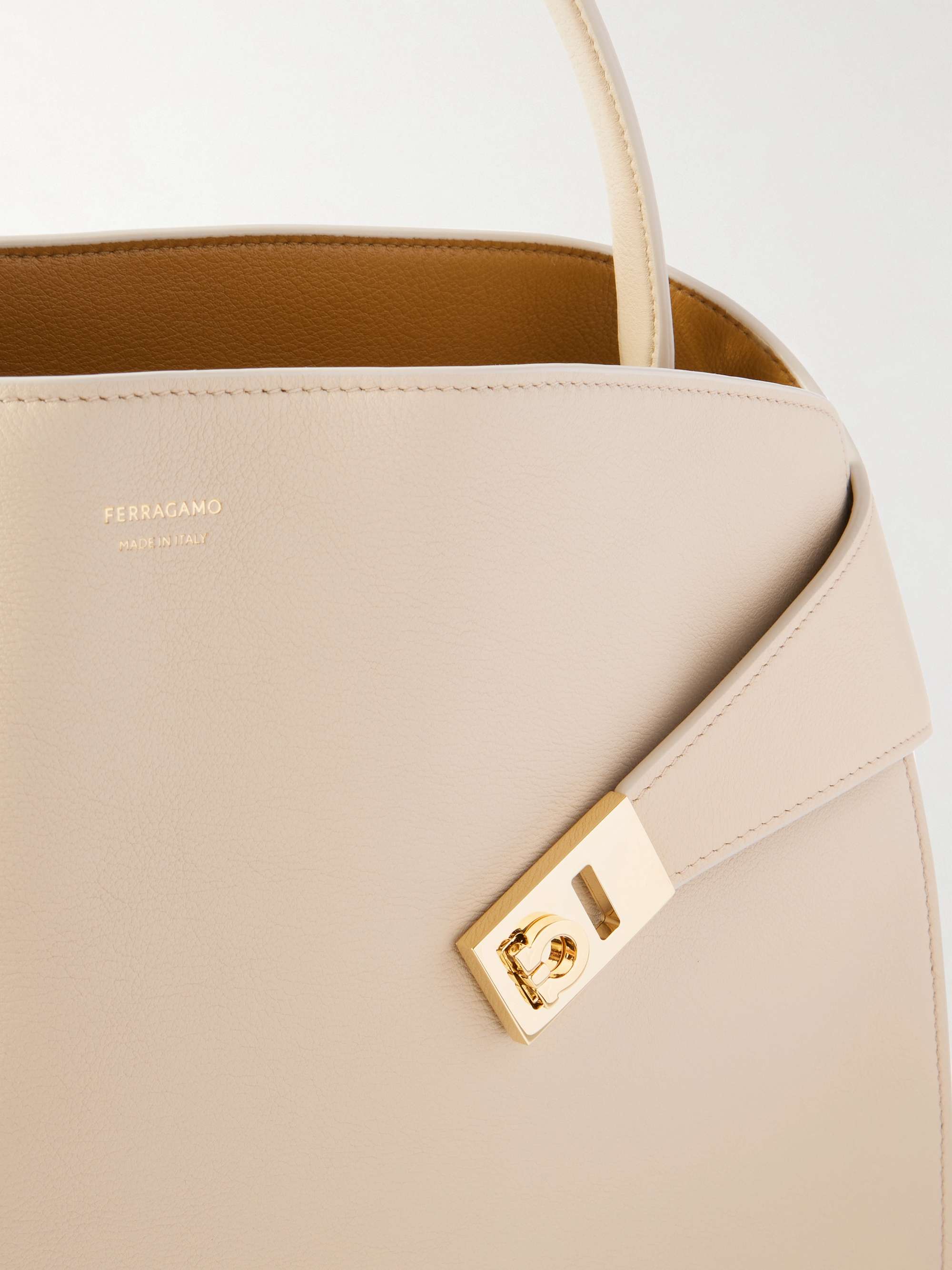 FERRAGAMO 