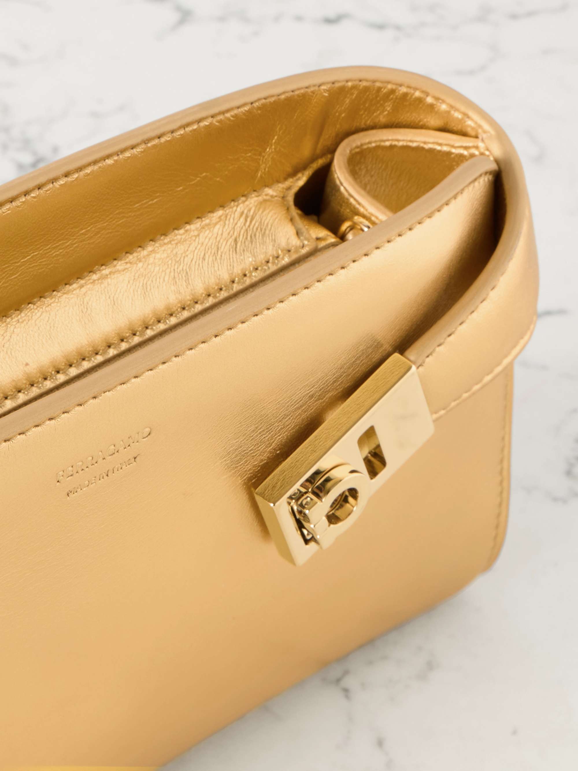 FERRAGAMO 