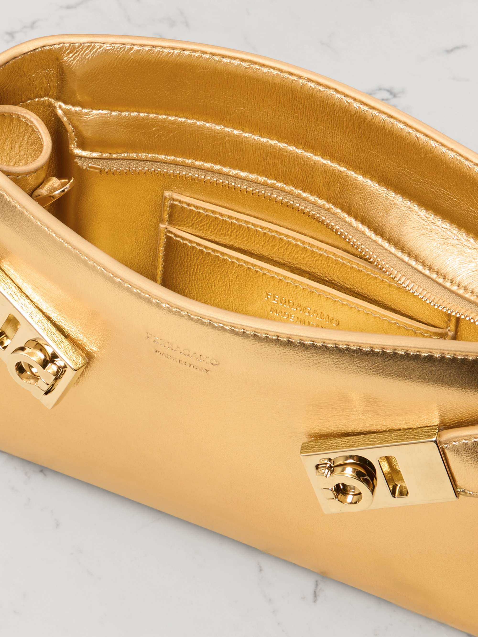 FERRAGAMO 