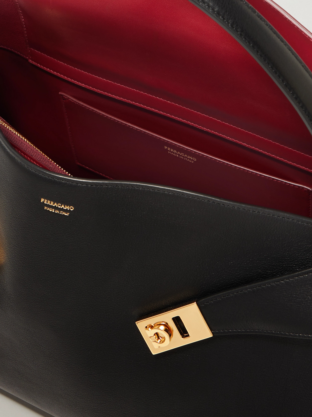 Ferragamo Hug Medium Leather Tote In Black