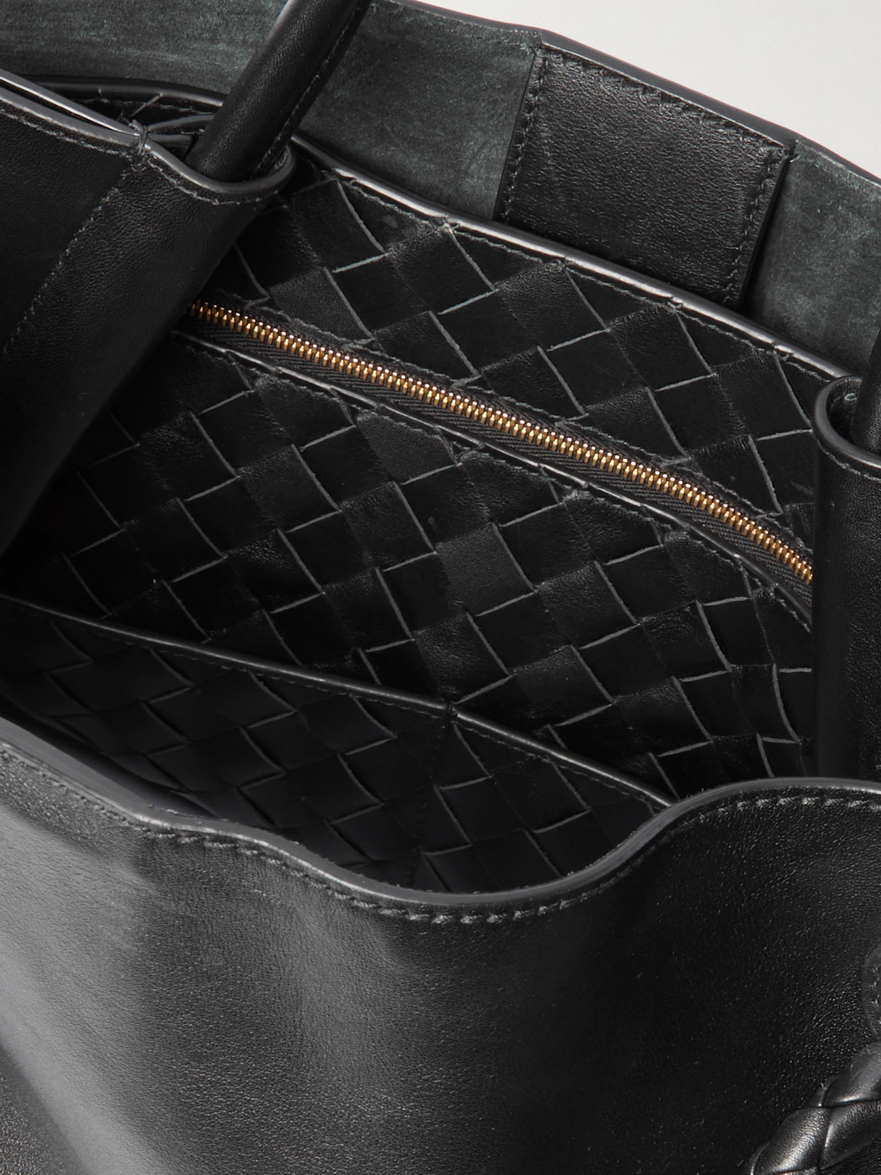 Bottega Veneta Andiamo Large Leather Tote Bag In Black