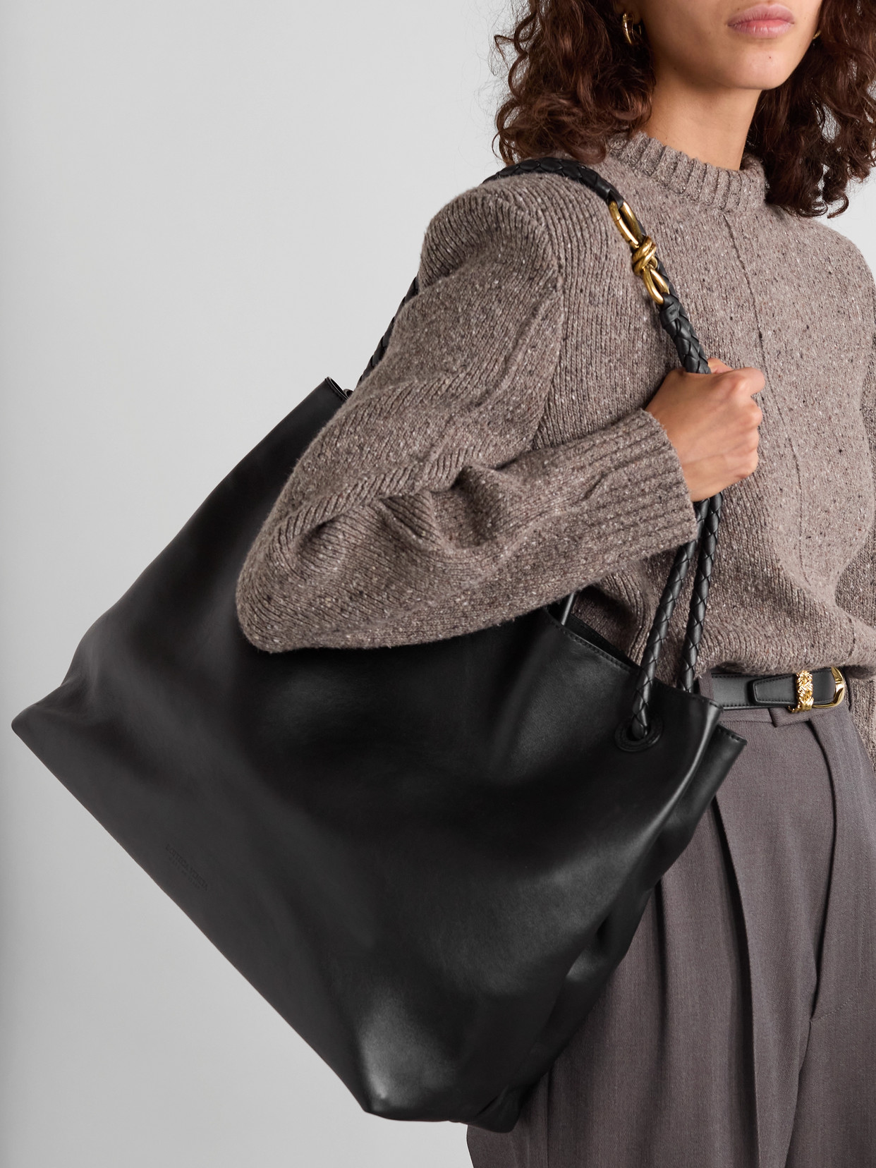 Bottega Veneta Andiamo Large Leather Tote Bag In Black