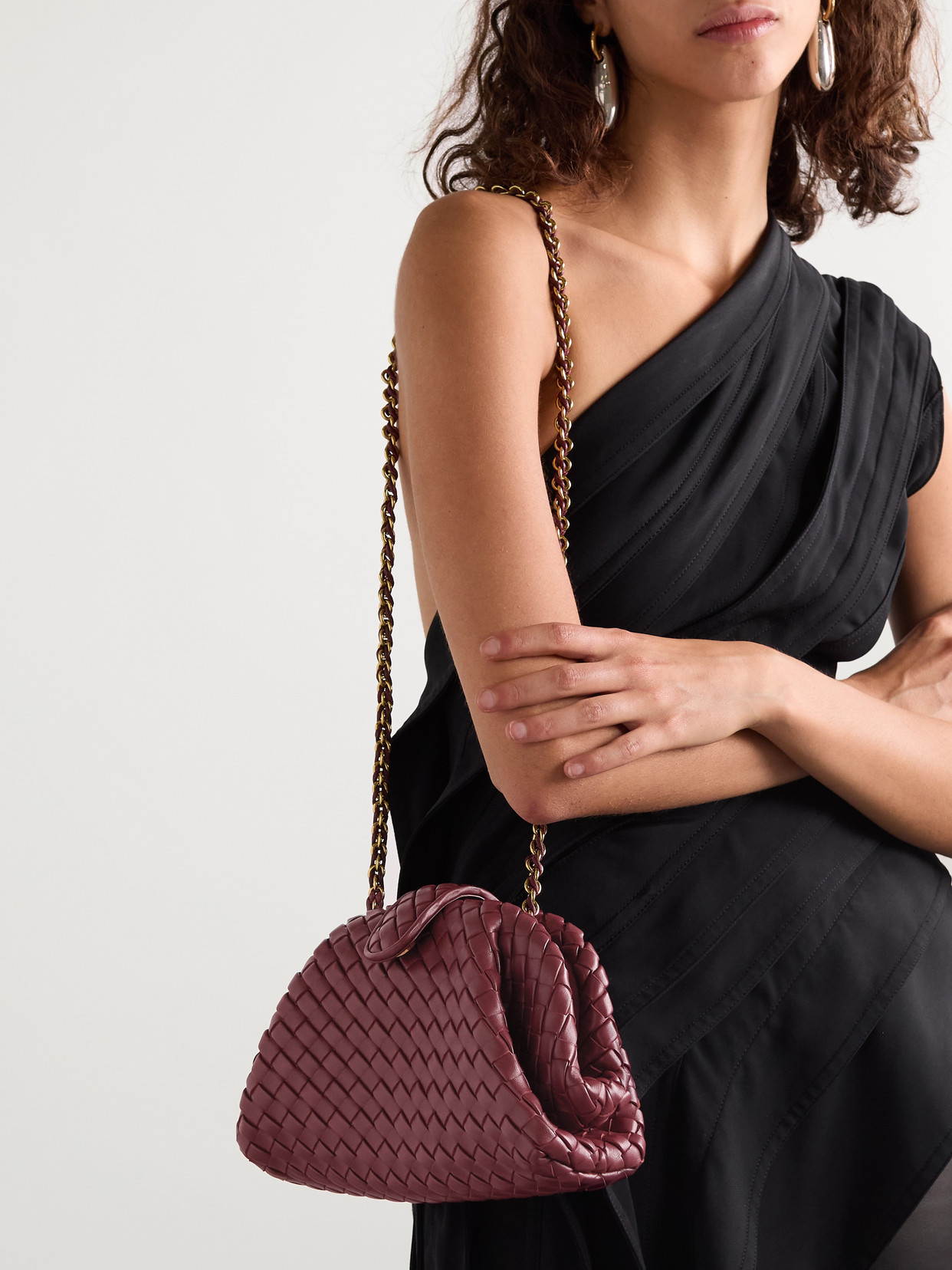 Shop Bottega Veneta Lauren 1980 Small Intrecciato Leather Clutch In Burgundy