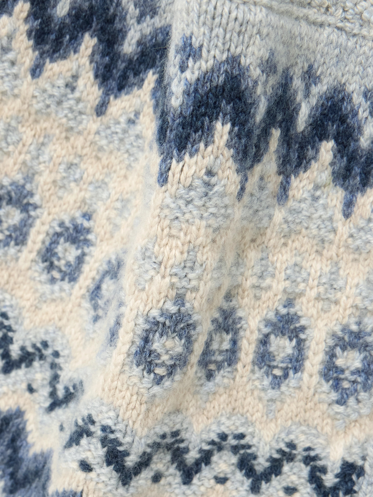 Loro Piana Alpe Pile Cashmere And Silk Hood Scarf In Blue