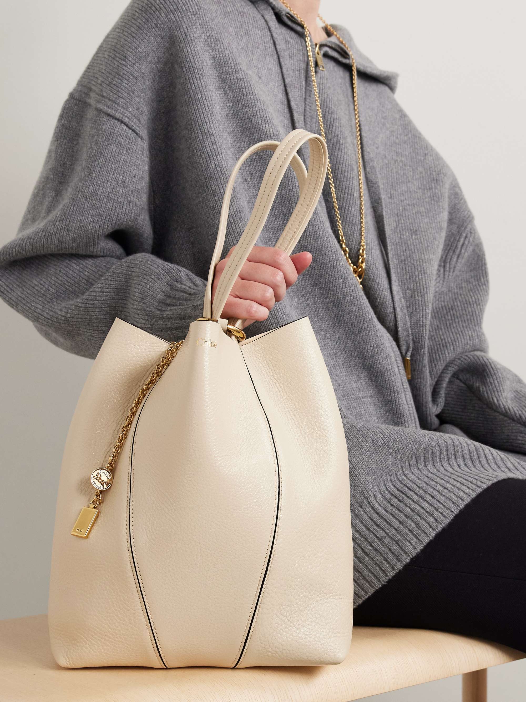 CHLOÉ Spin テクスチャードレザー トートバッグ 装飾付き | NET