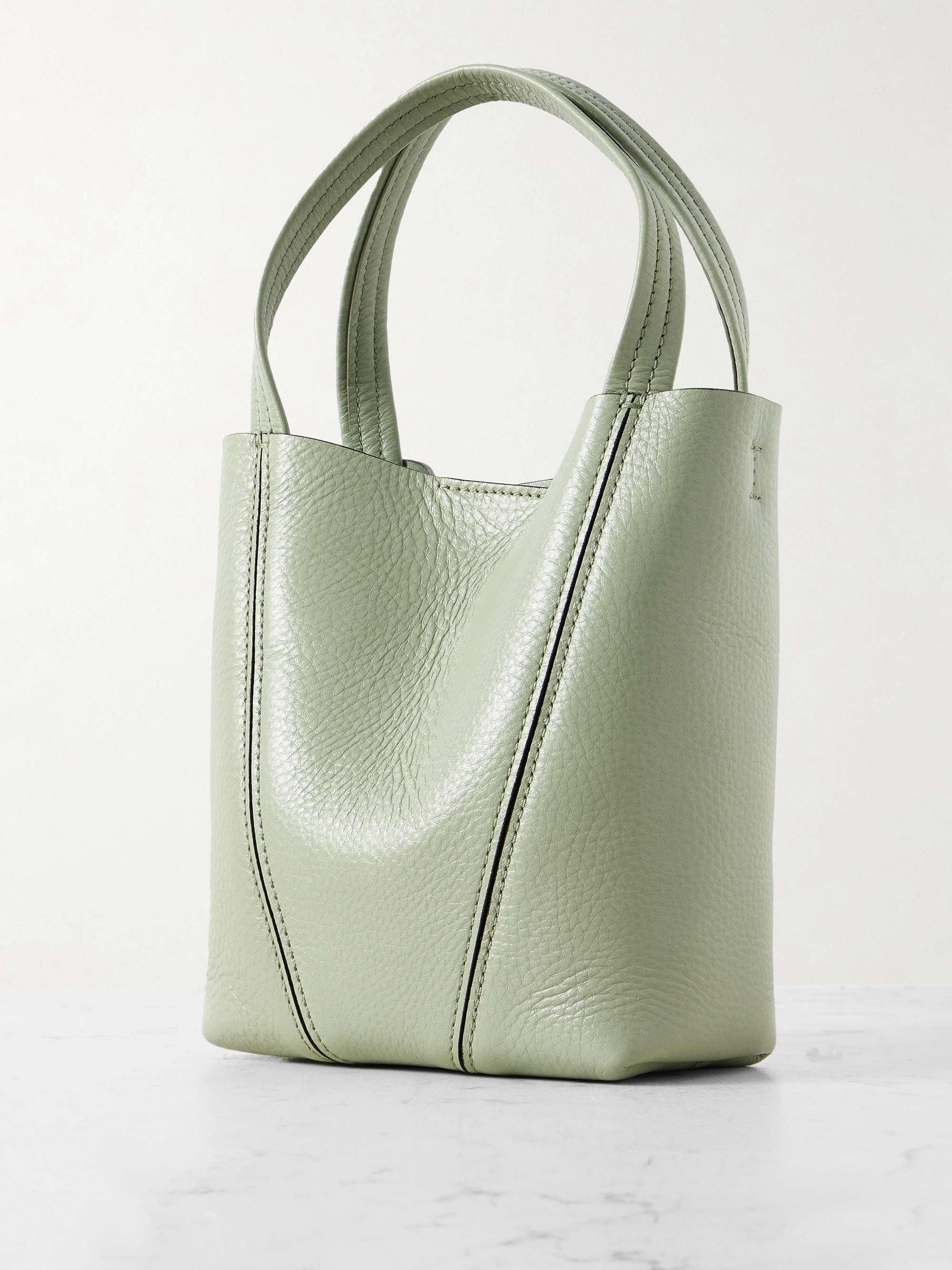 CHLOÉ 