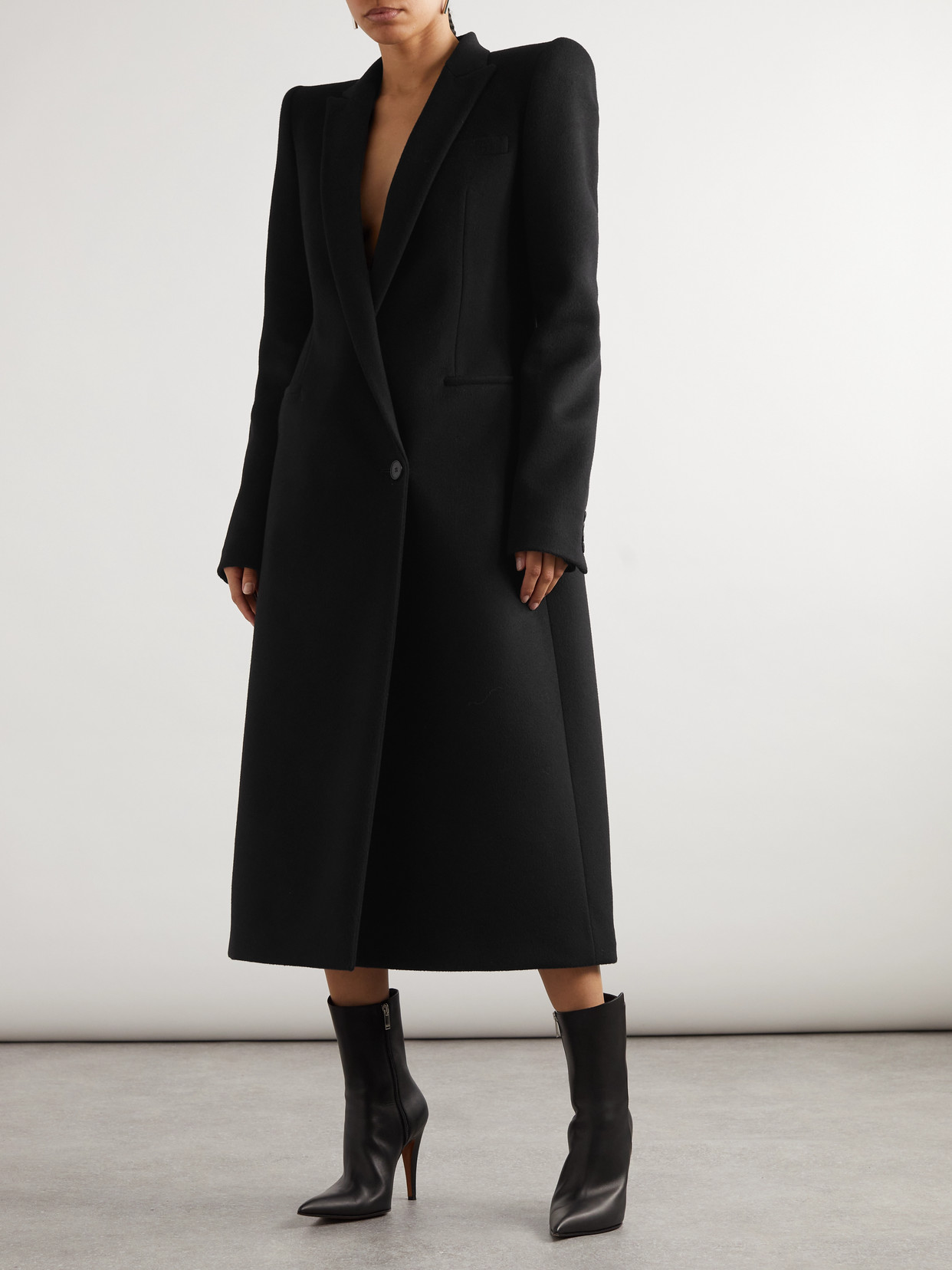 Alexander Mcqueen Wool And Cashmere-blend Coat In Black