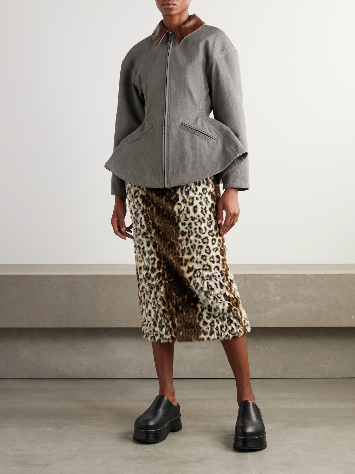 Alexander Mcqueen Cotton Canvas Peplum Jacket In Gray