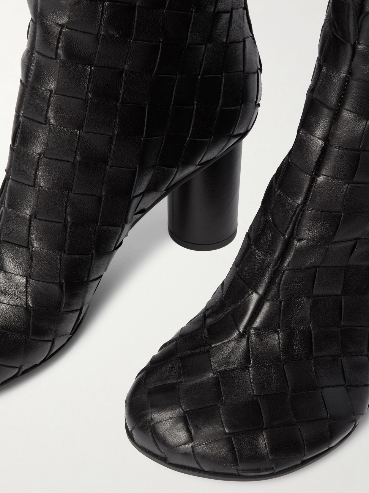 Bottega Veneta Dark Brown Leather Atomic Ankle Boots In Black