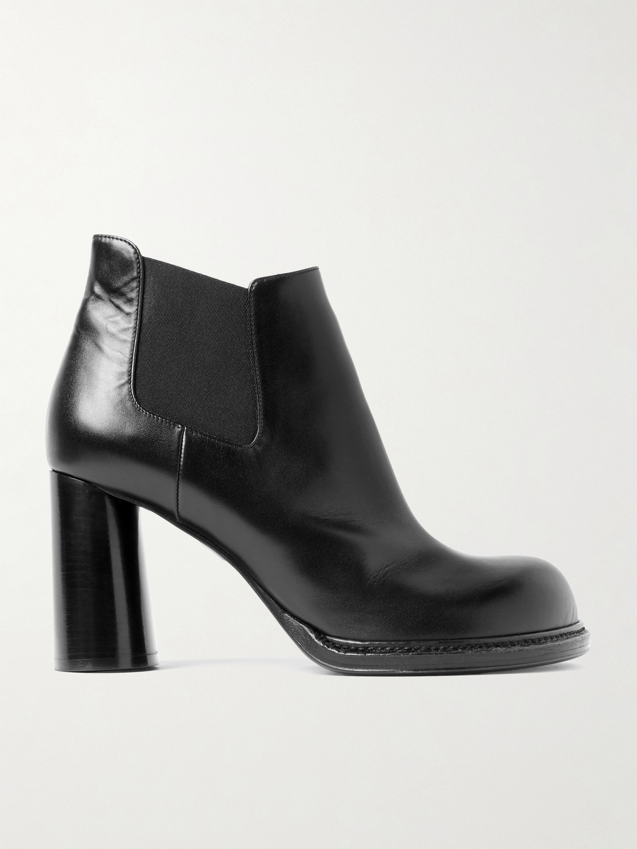 Bottega Veneta Leather Ankle Boots In Black