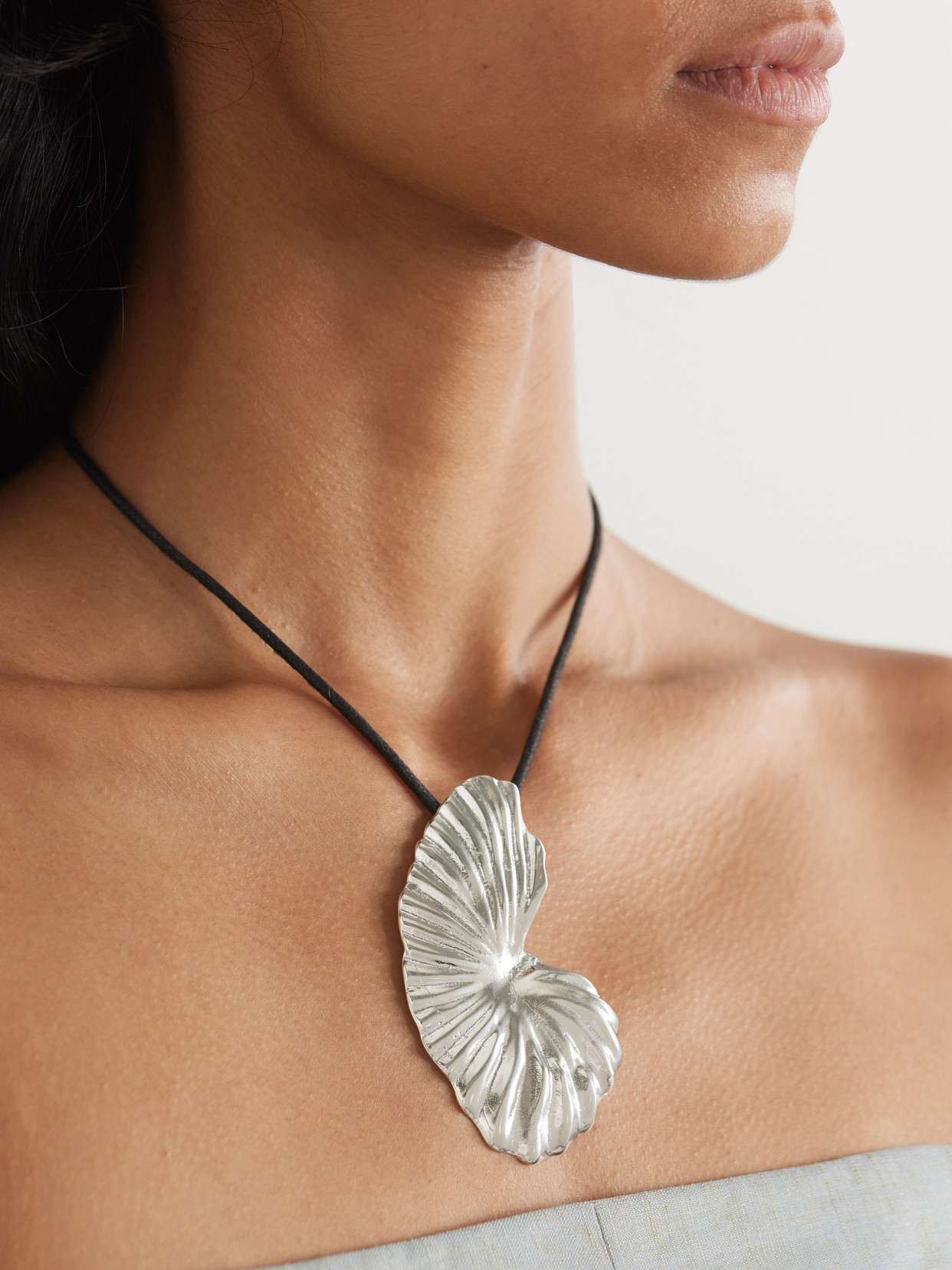 YSSO THE BIRTH OF VENUS STERLING SILVER AND CORD NECKLACE
