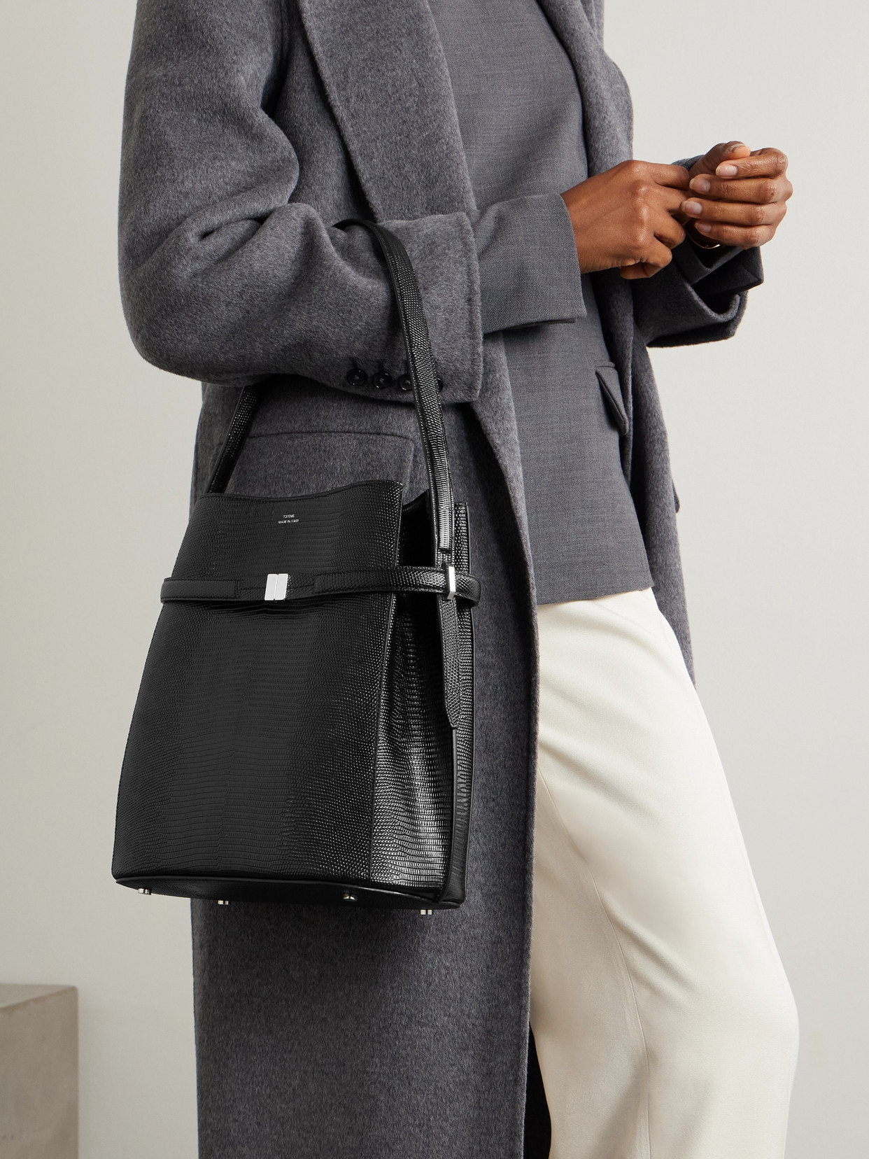 Totême Belted Lizard-effect Leather Tote In Black
