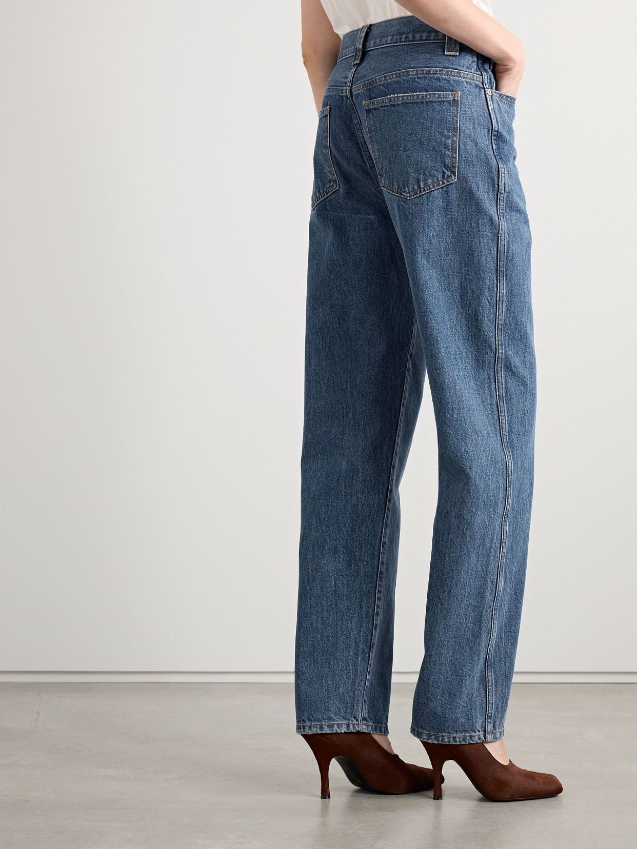 Khaite Corben Low-rise Jeans In Blue