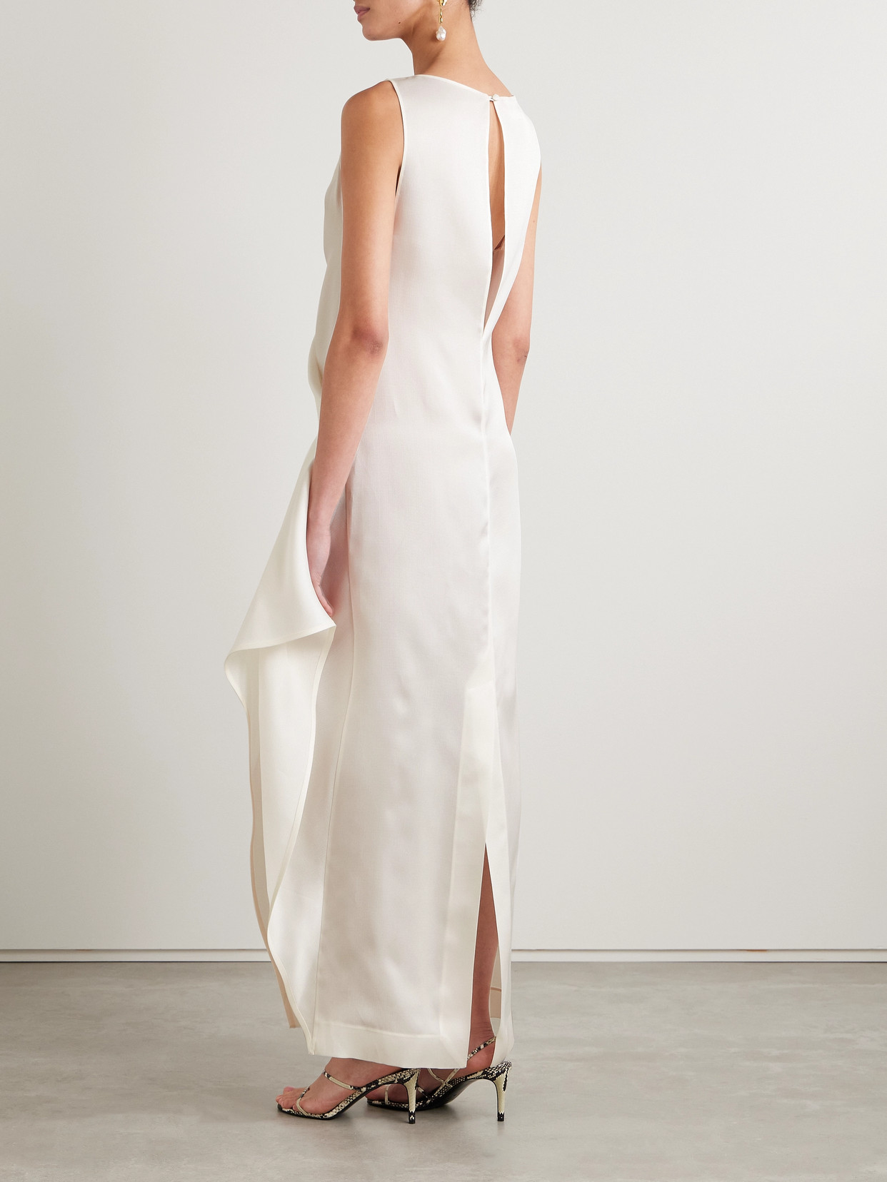 Khaite Kenith Draped Cotton-taffeta Gown In Ivory