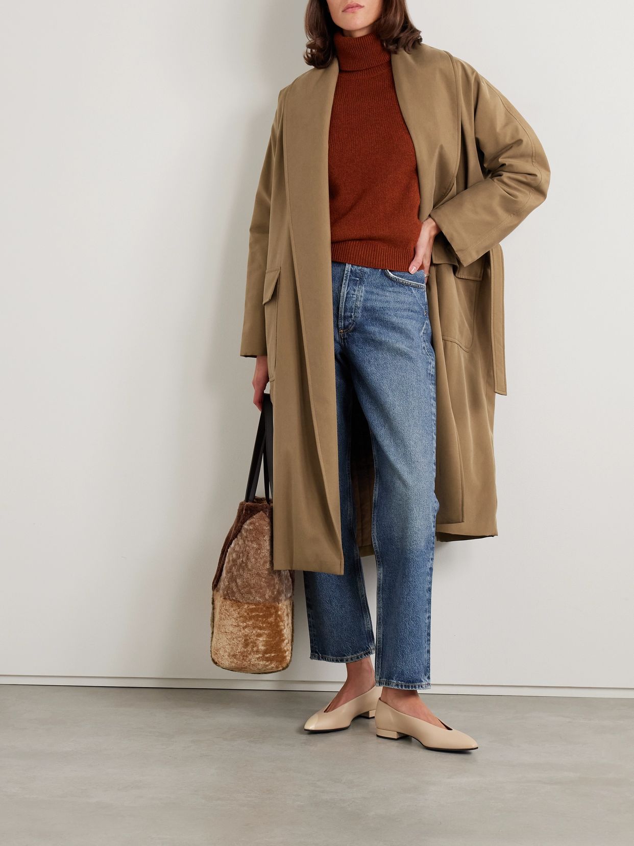LOROPIANA 드와이트 벨트 실크 코트