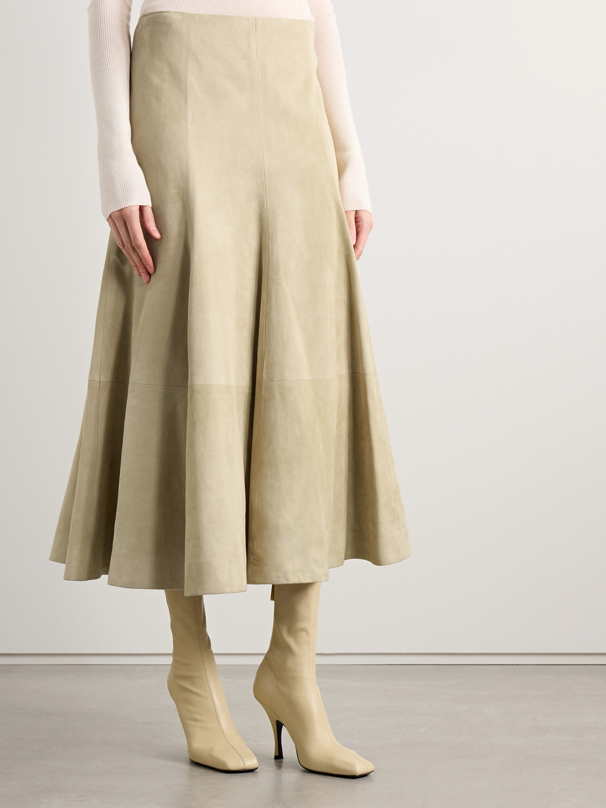 Khaite Lenno Suede Midi Skirt In Neutrals
