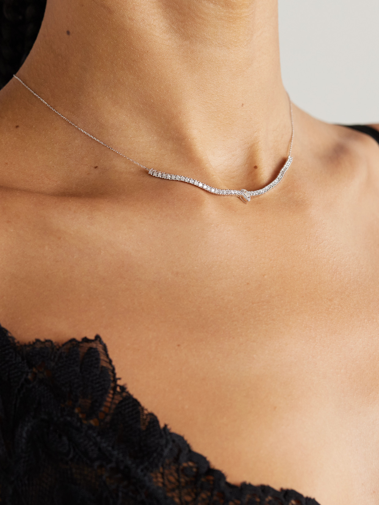 PERSÉE 18-KARAT WHITE GOLD DIAMOND NECKLACE