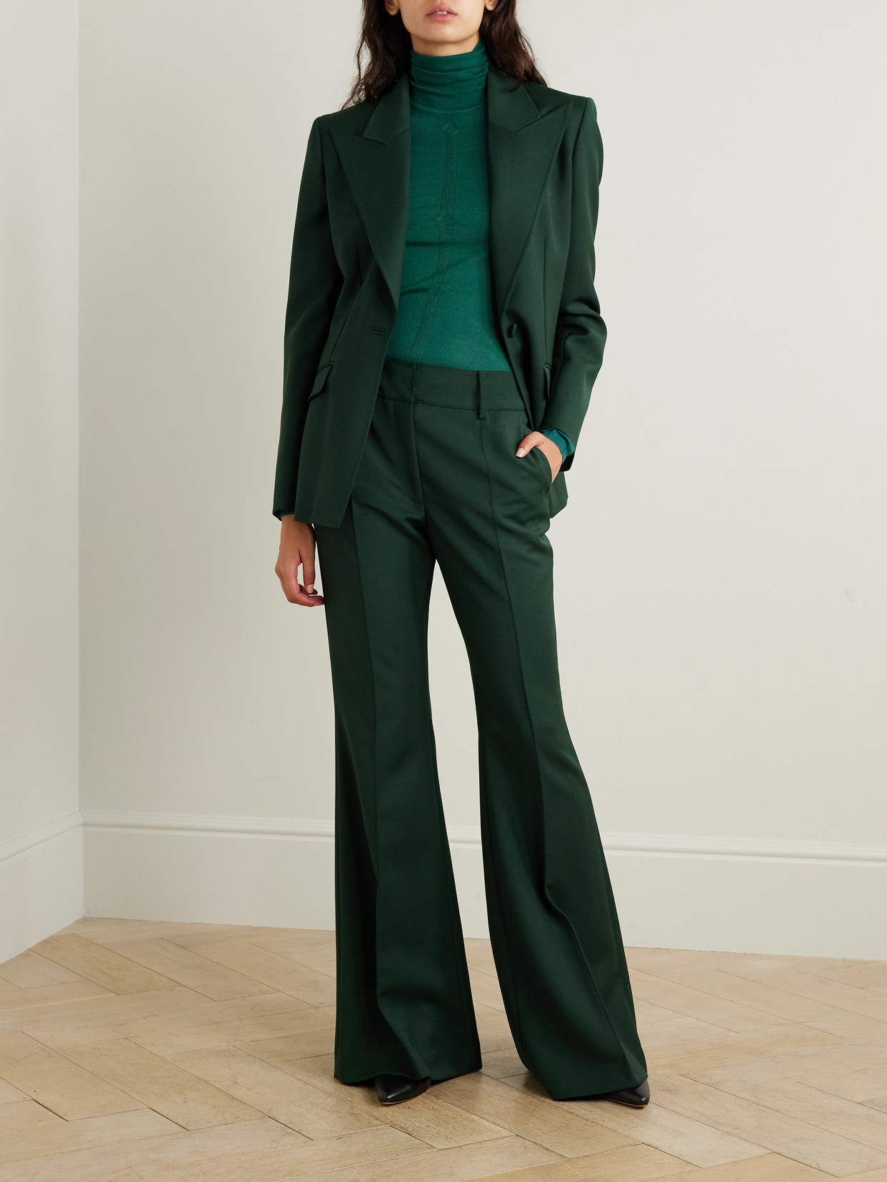Gabriela Hearst Steinem Cashmere And Silk-blend Turtleneck Sweater In Green