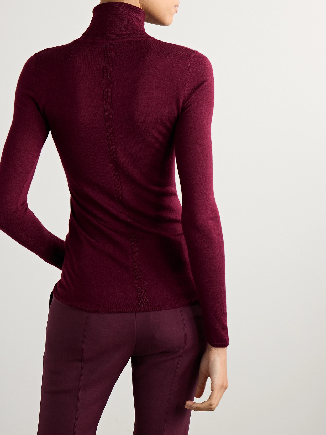 Gabriela Hearst Steinem Cashmere And Silk-blend Turtleneck Sweater In Burgundy