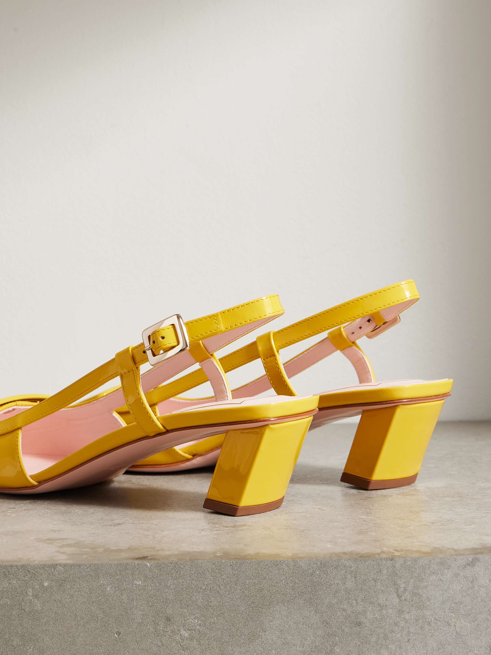 ROGER VIVIER 