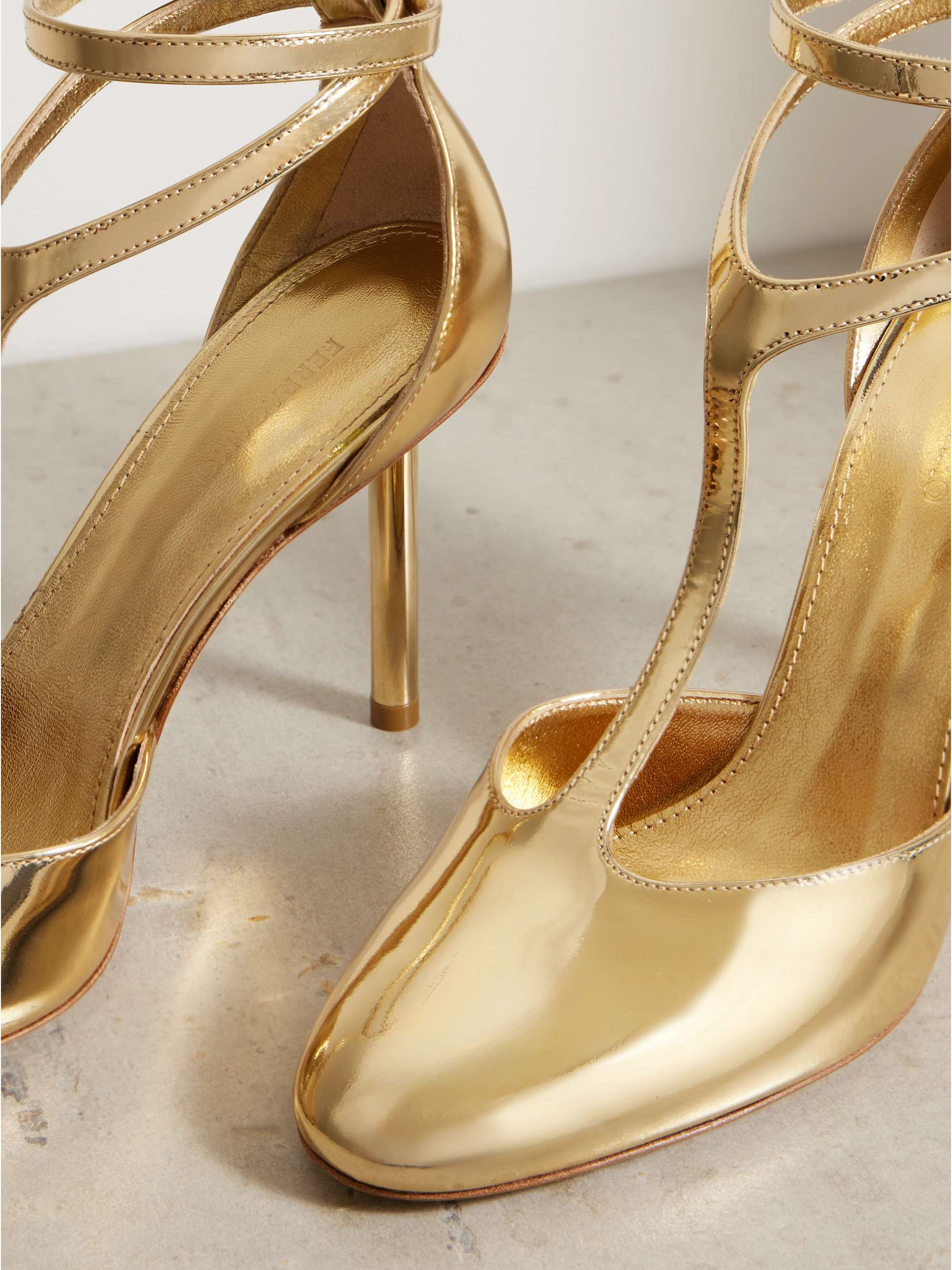FERRAGAMO 