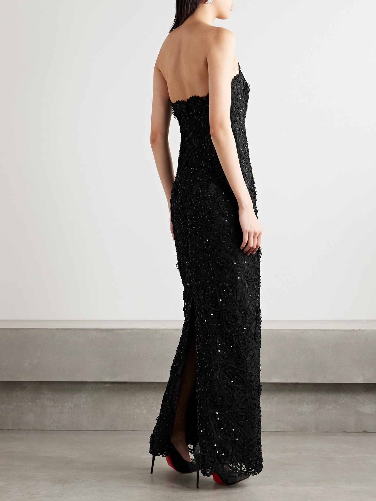 Carolina Herrera Strapless Embellished Lace-trimmed Crepe And Tulle Gown In Black