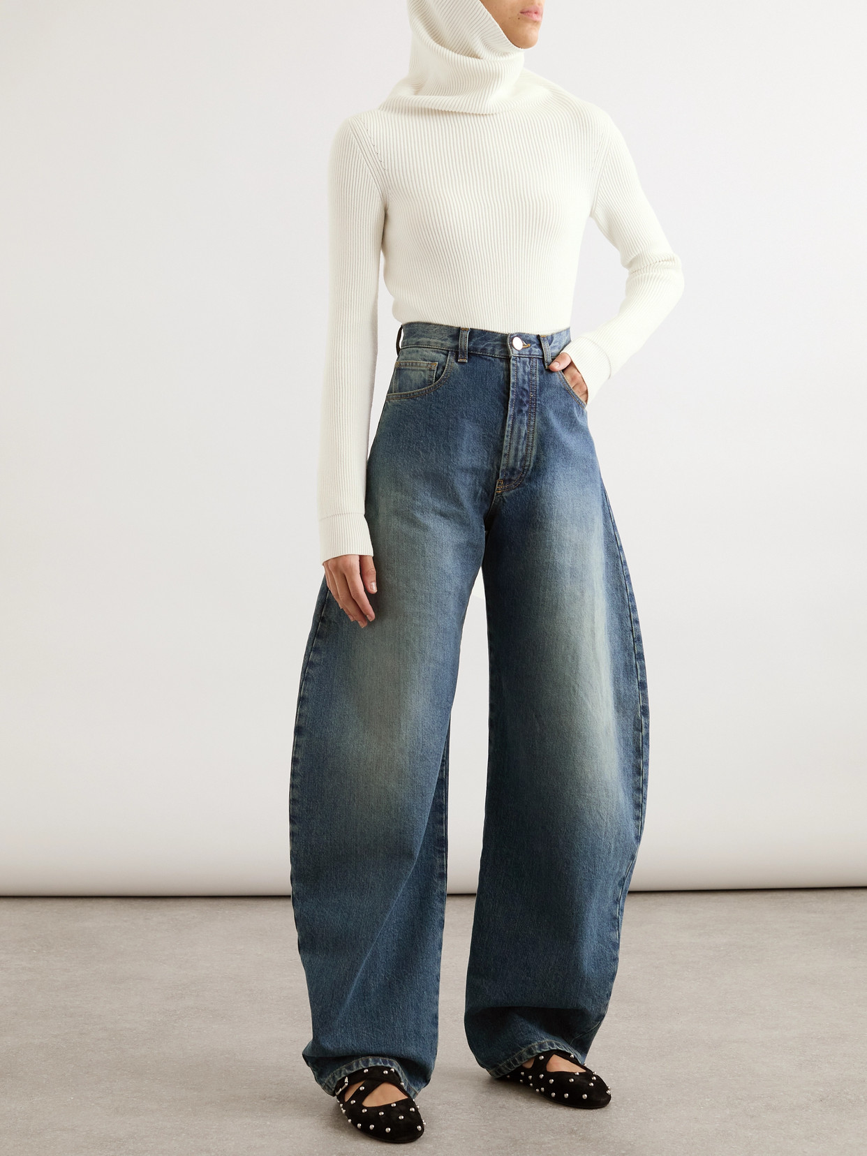 ALAÏA HOODED CROPPED RIBBED WOOL-BLEND SWEATER 