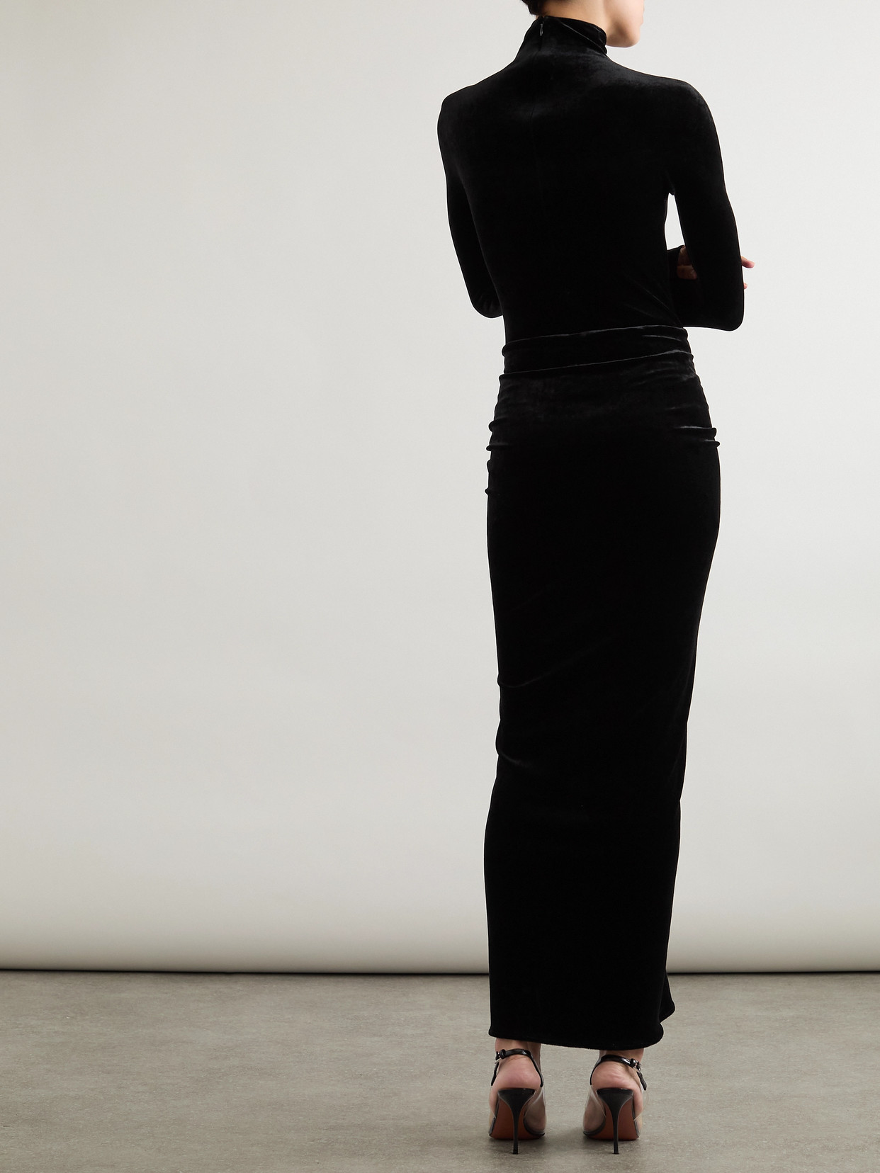 Alaïa Ruched Velvet Midi Dress In Black