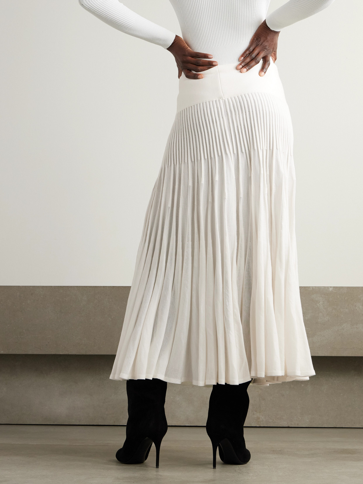 Alaïa Pleated Wool Midi Skirt In White