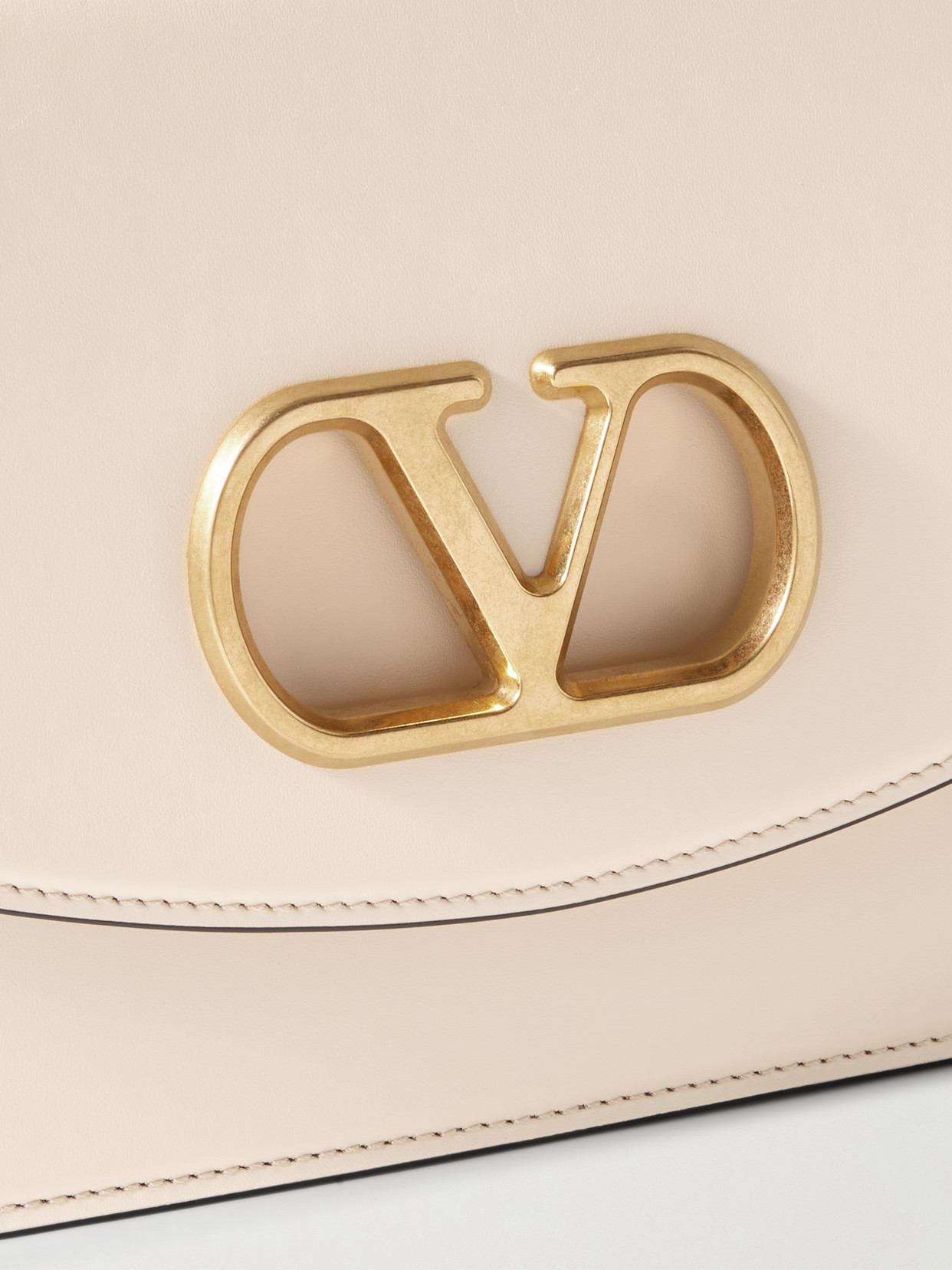 Valentino Leather Shoulder Bag Chain Strap In White